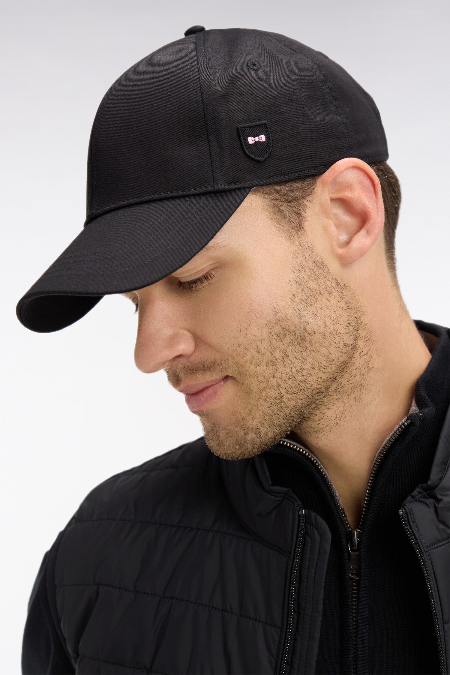 Casquette noire unie en coton