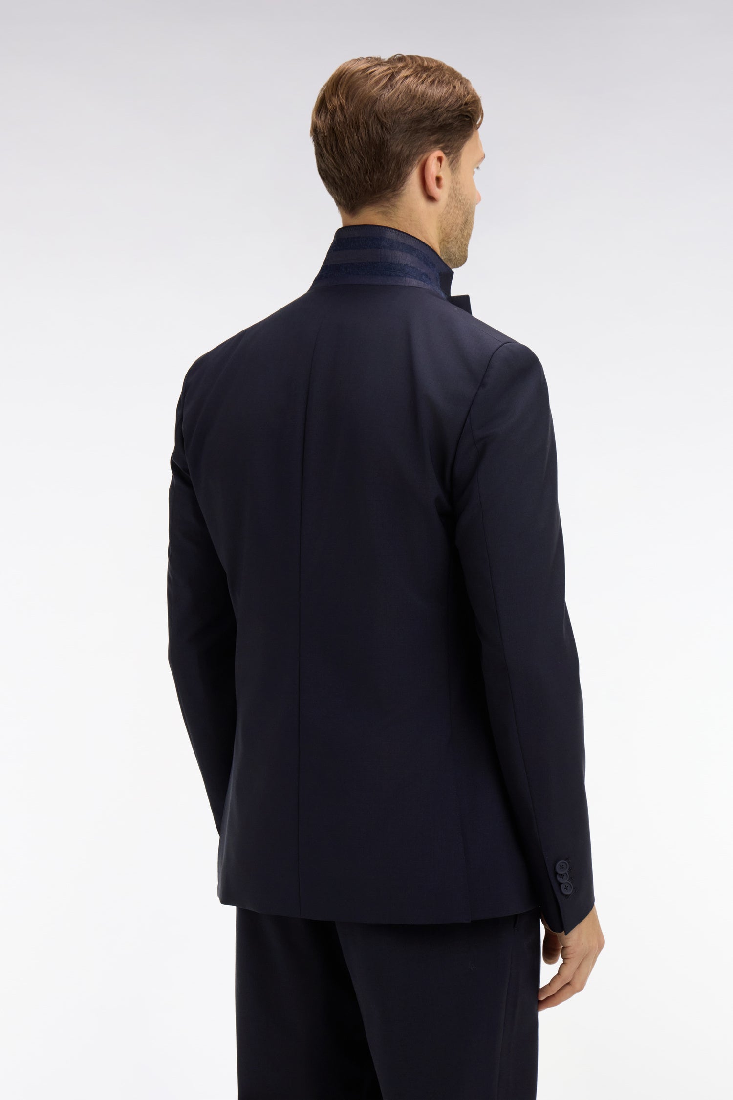 Blazer bleu foncé détails noeud en relief