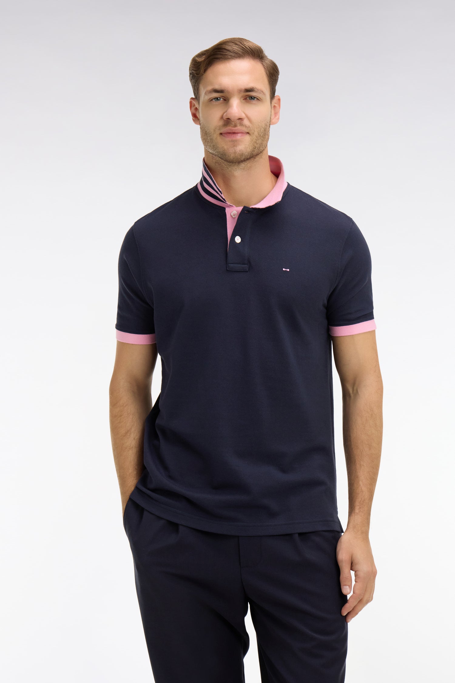 Polo bleu marine en coton pima avec détails contrastés