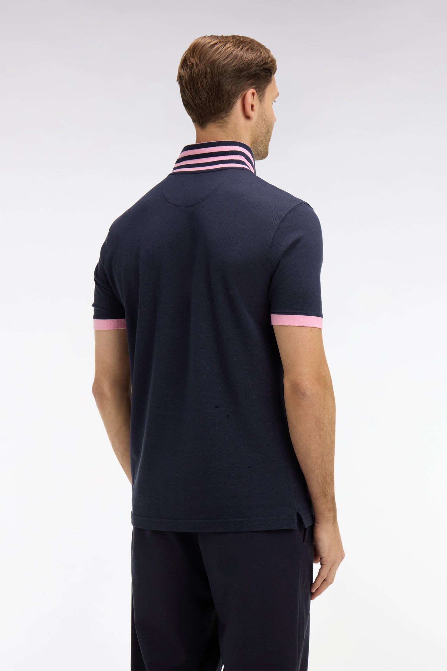 Polo bleu marine en coton pima avec détails contrastés