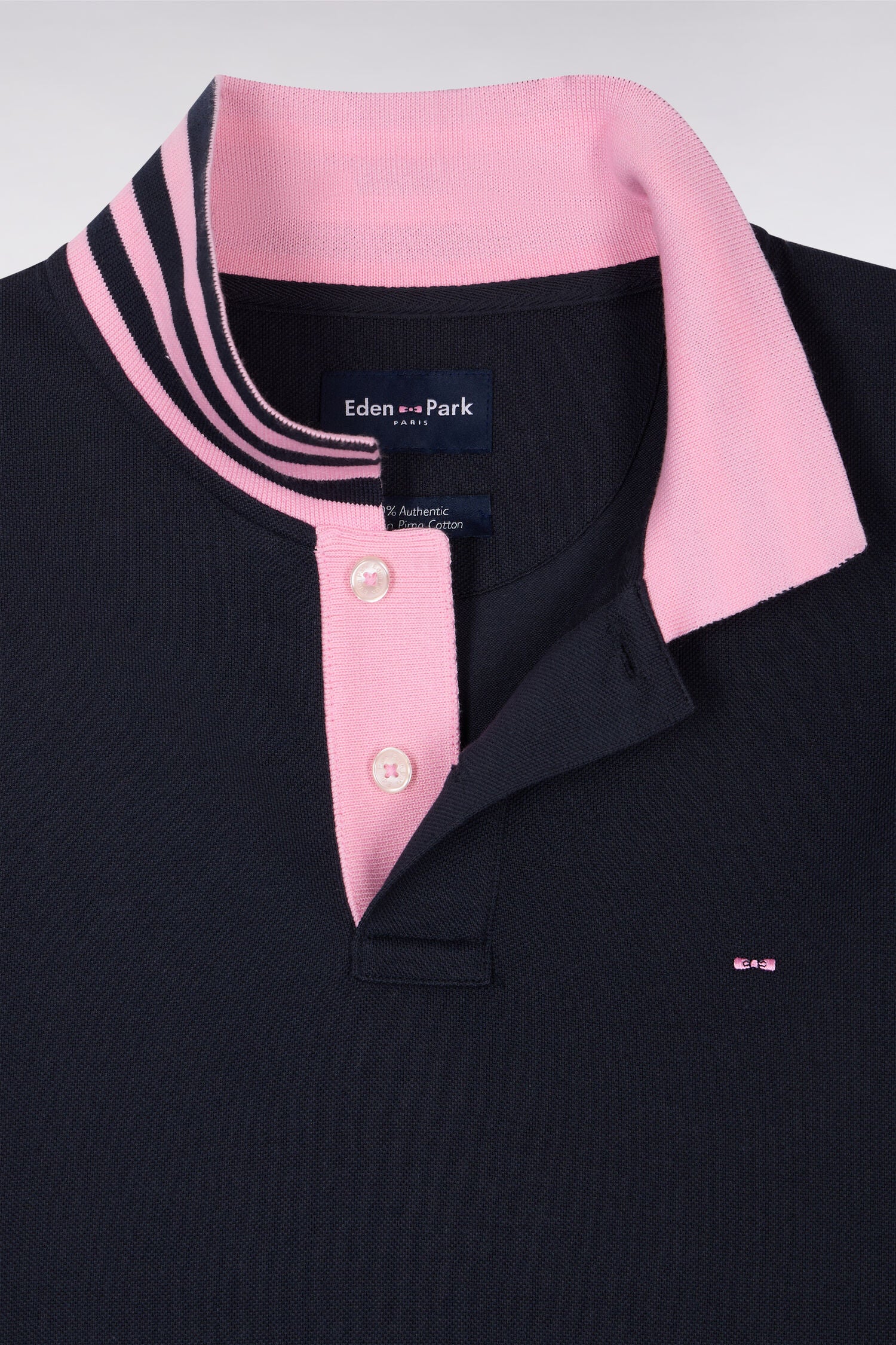 Polo bleu marine en coton pima avec détails contrastés