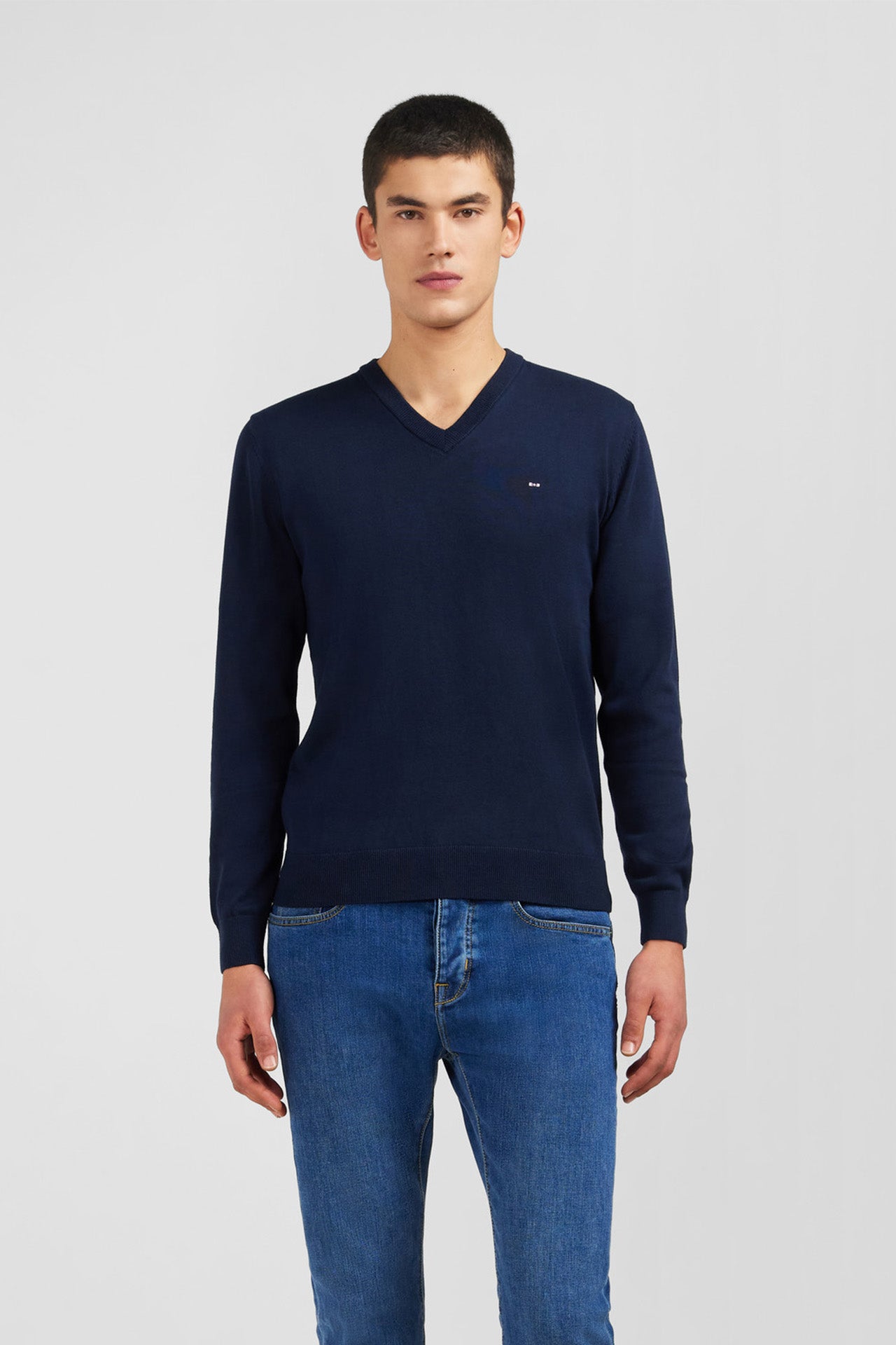 Navy blue V-neck cotton jersey jumper