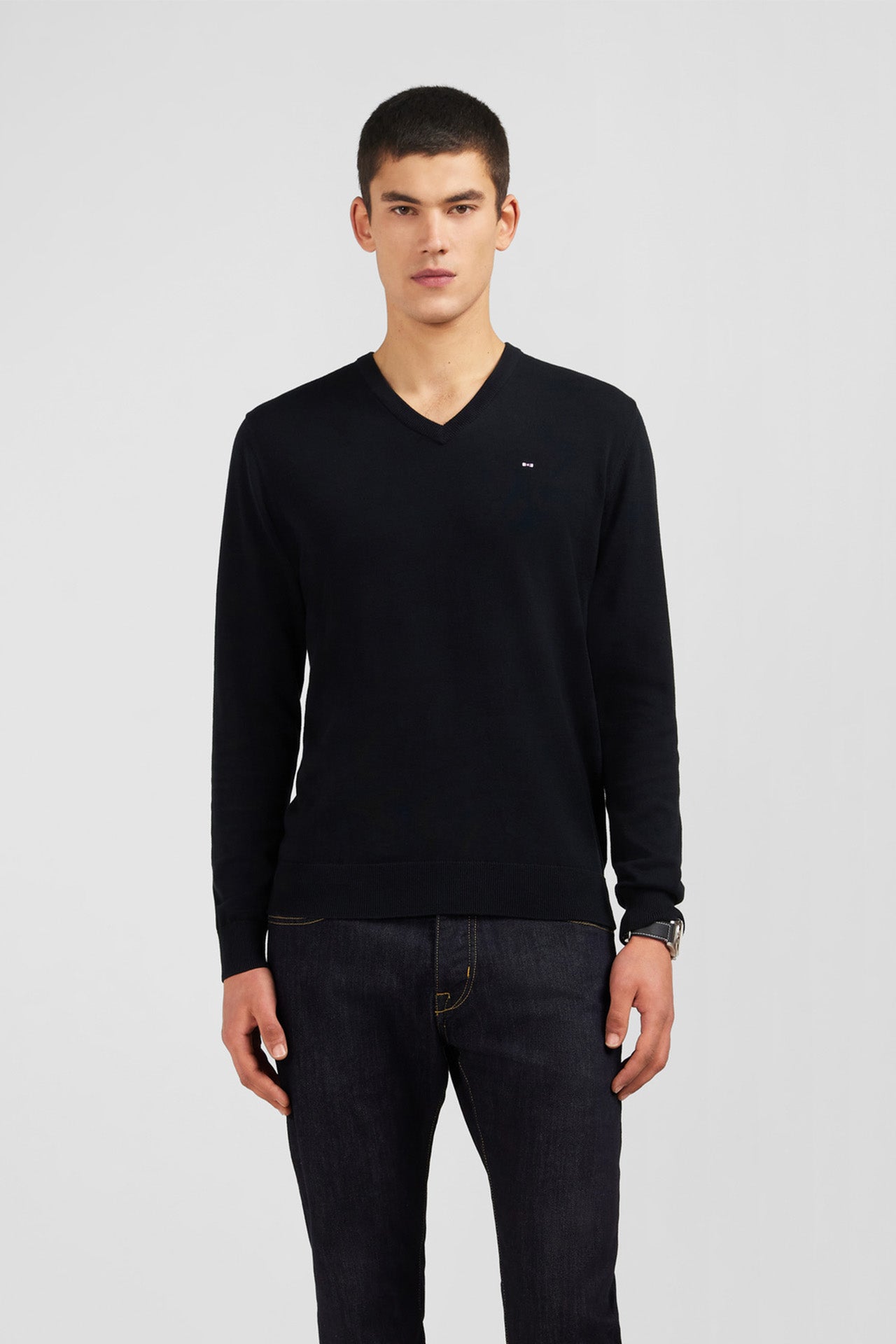 Black V-neck cotton jersey jumper