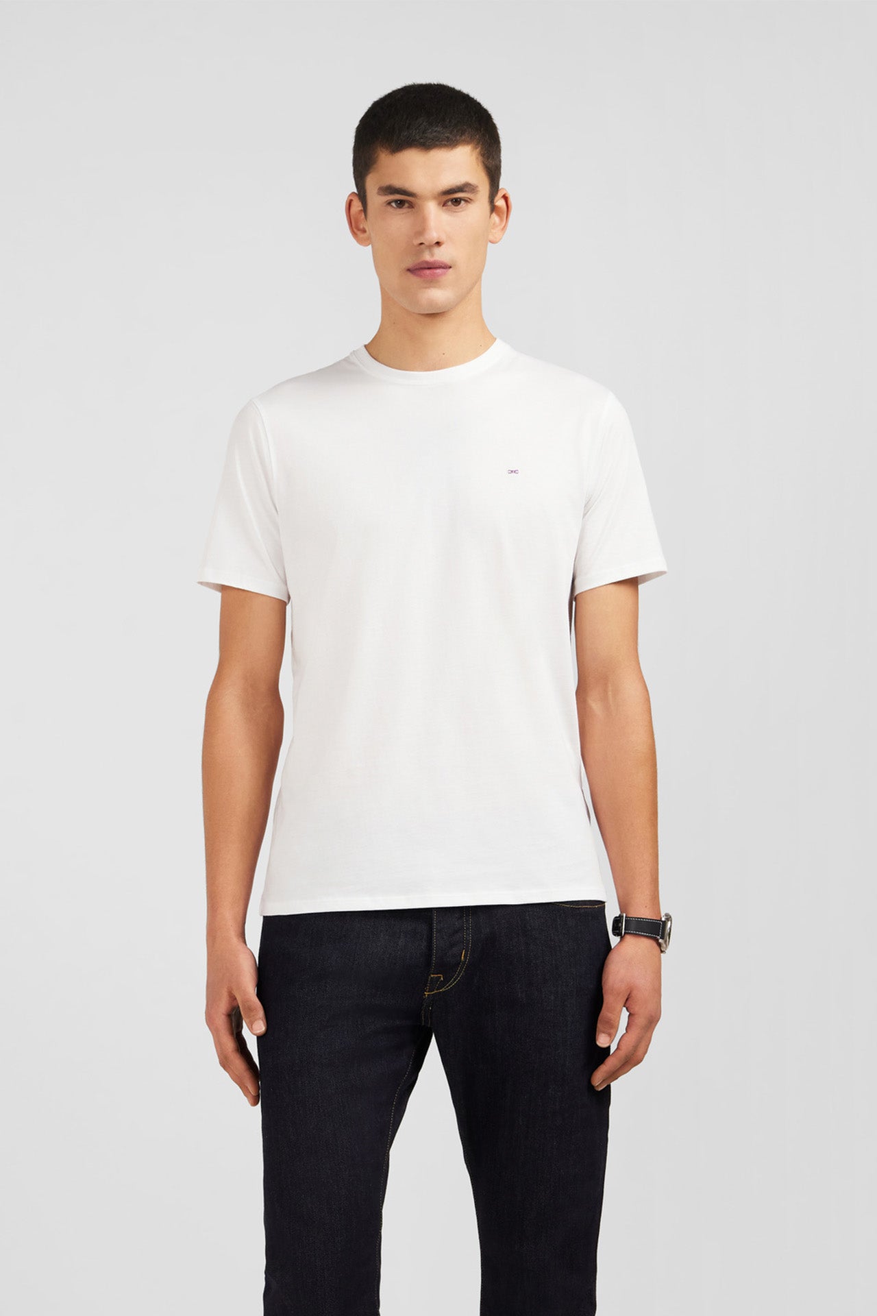 T-shirt blanc col rond à manches courtes