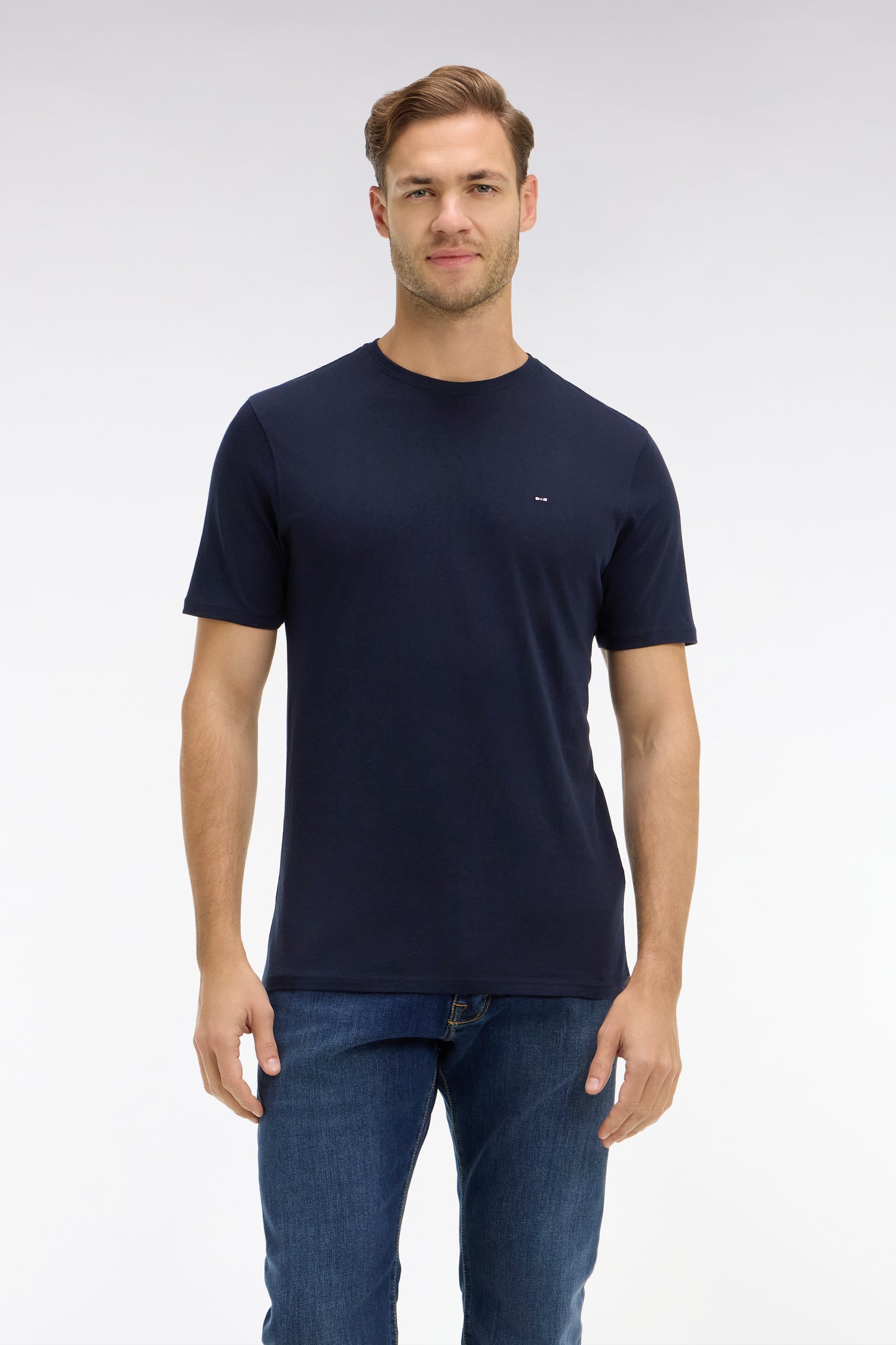 T-shirt bleu marine col rond à manches courtes