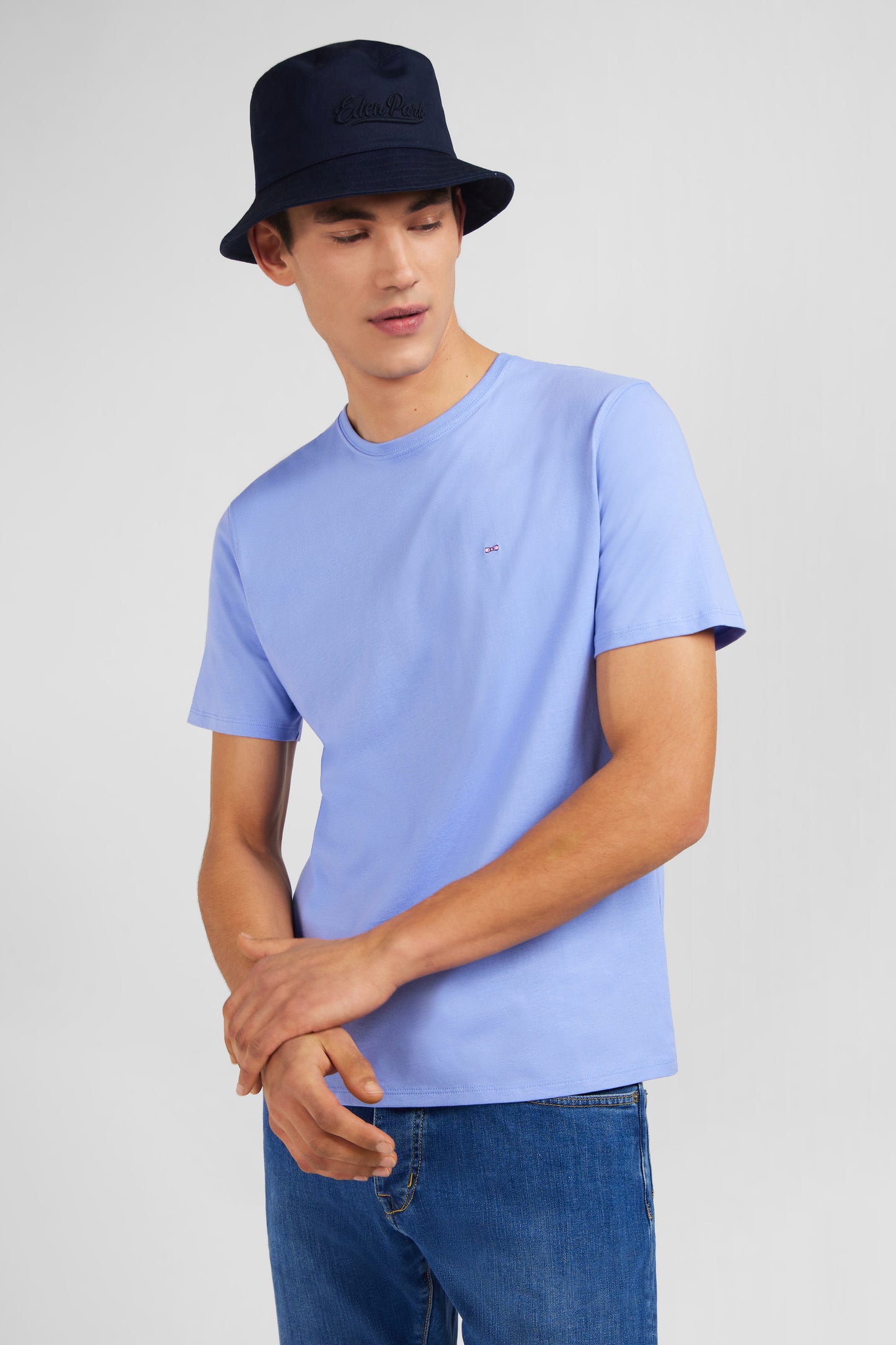 T-shirt bleu col rond à manches courtes