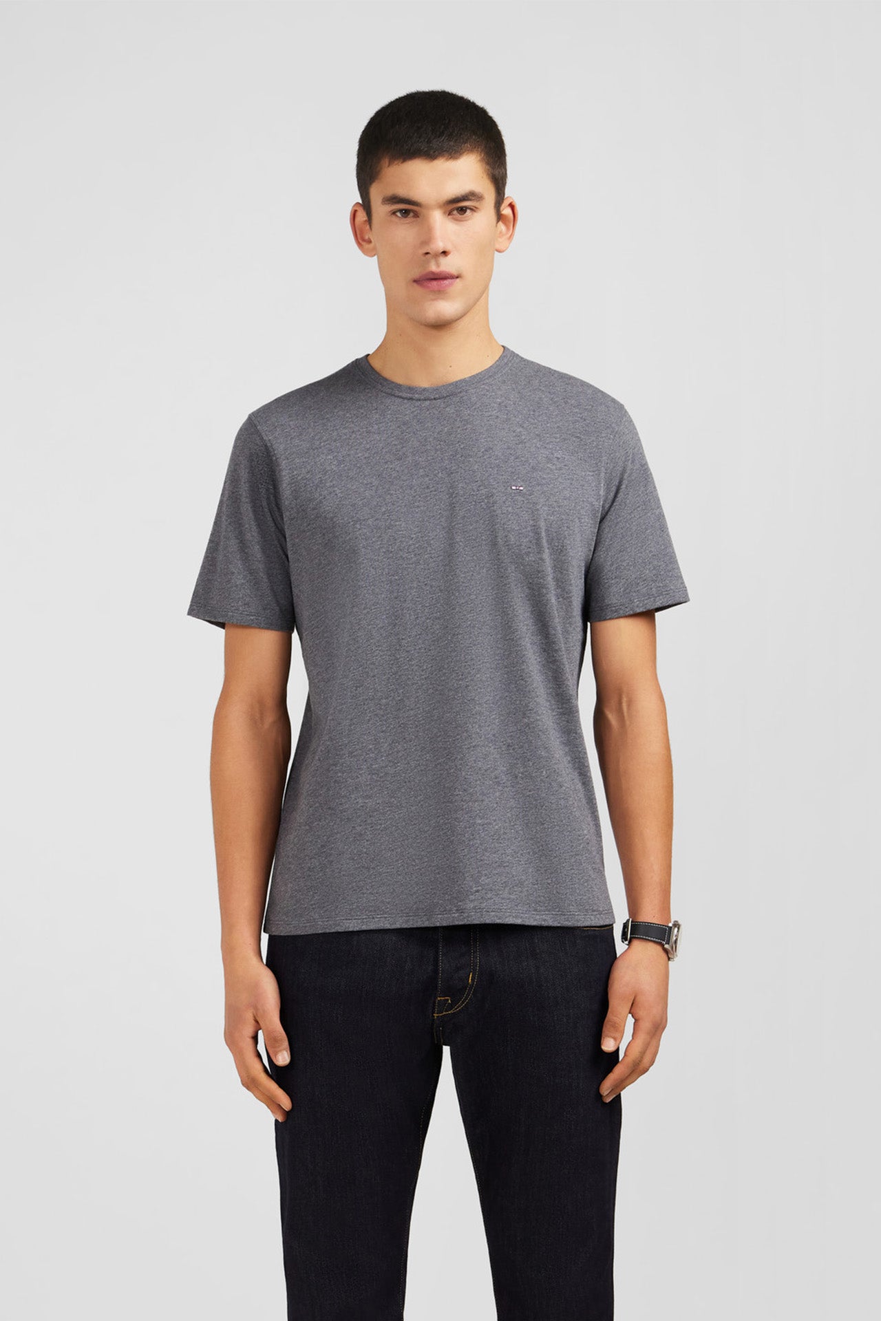 T-shirt gris col rond à manches courtes