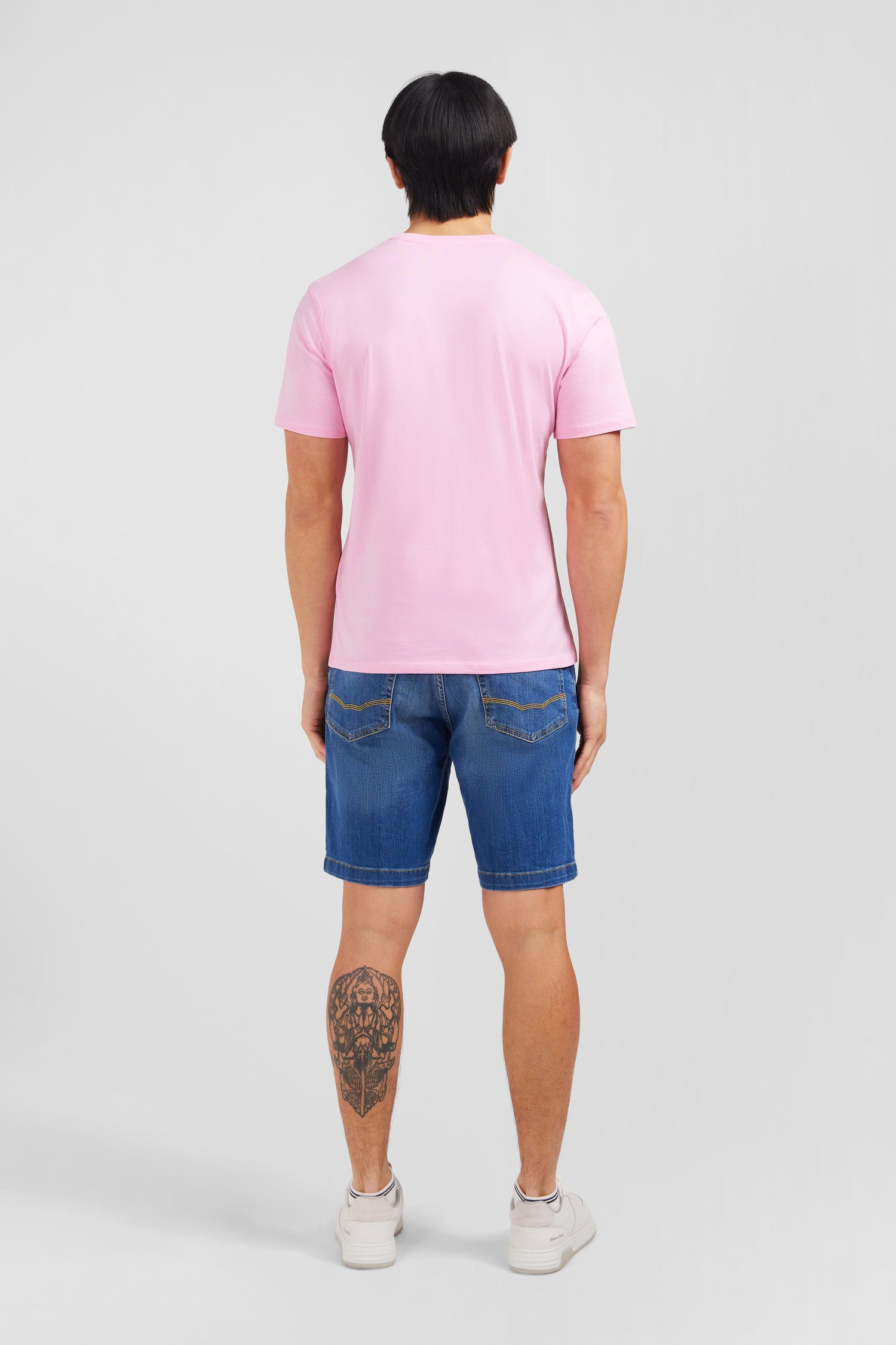 T-shirt rose col V à manches courtes