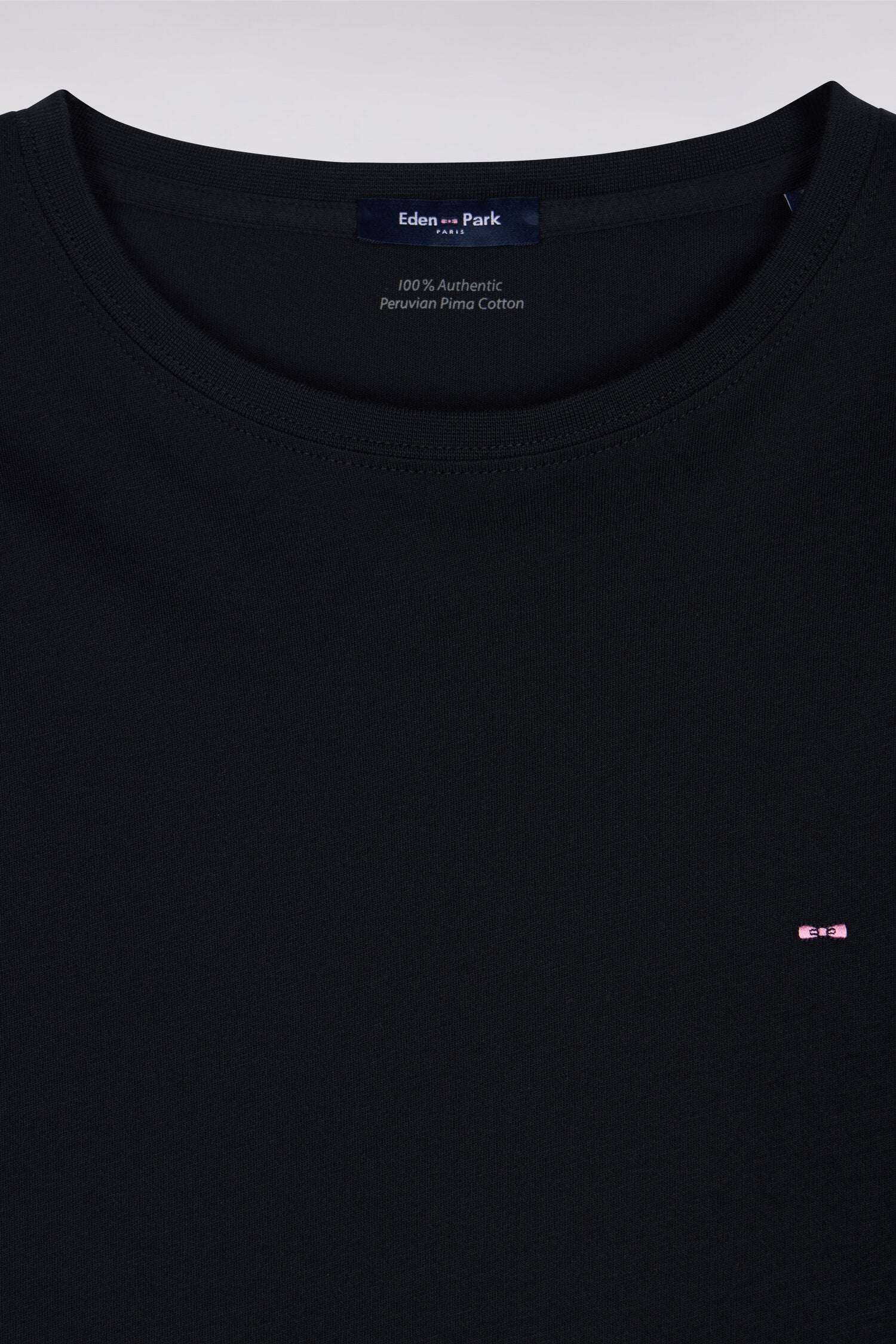 T-shirt noir col rond à manches longues