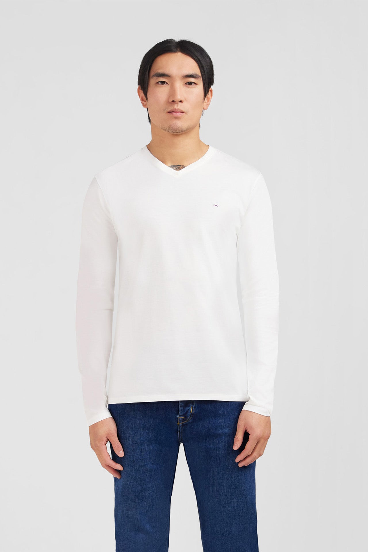 T-Shirt Weiß V-Ausschnitt mit lange Ärmel