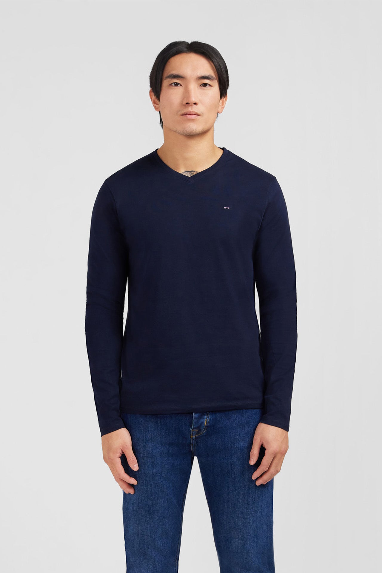 T-shirt bleu marine col V à manches longues
