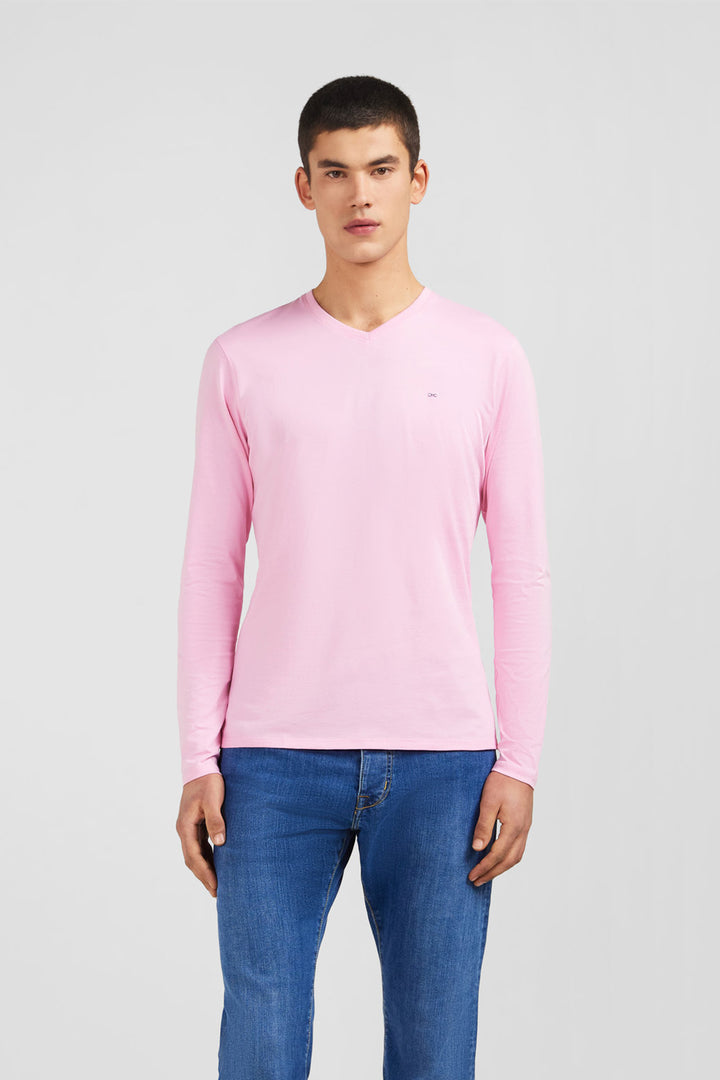 Long sleeved pink V neck t-shirt