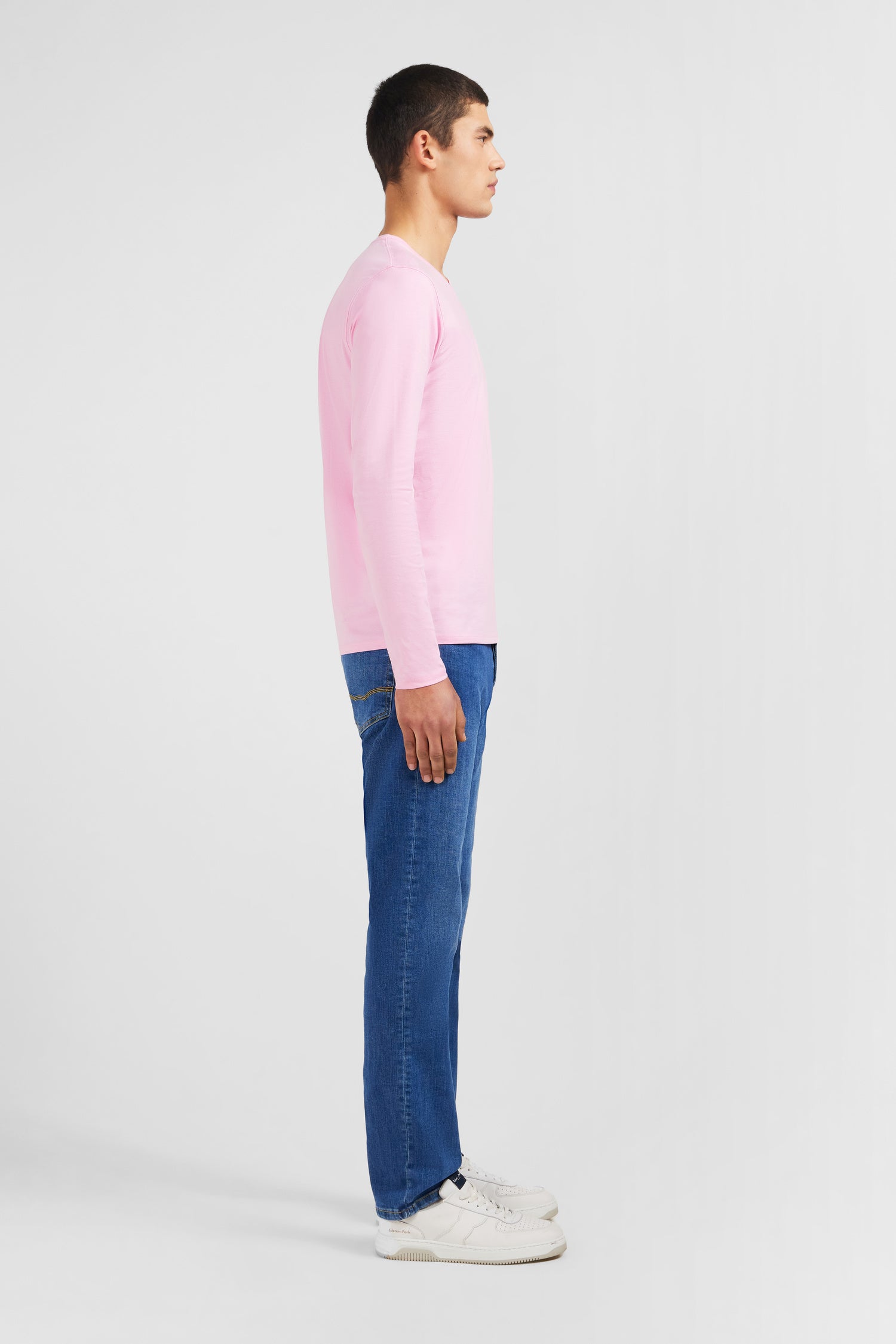 T-shirt rose col V à manches longues