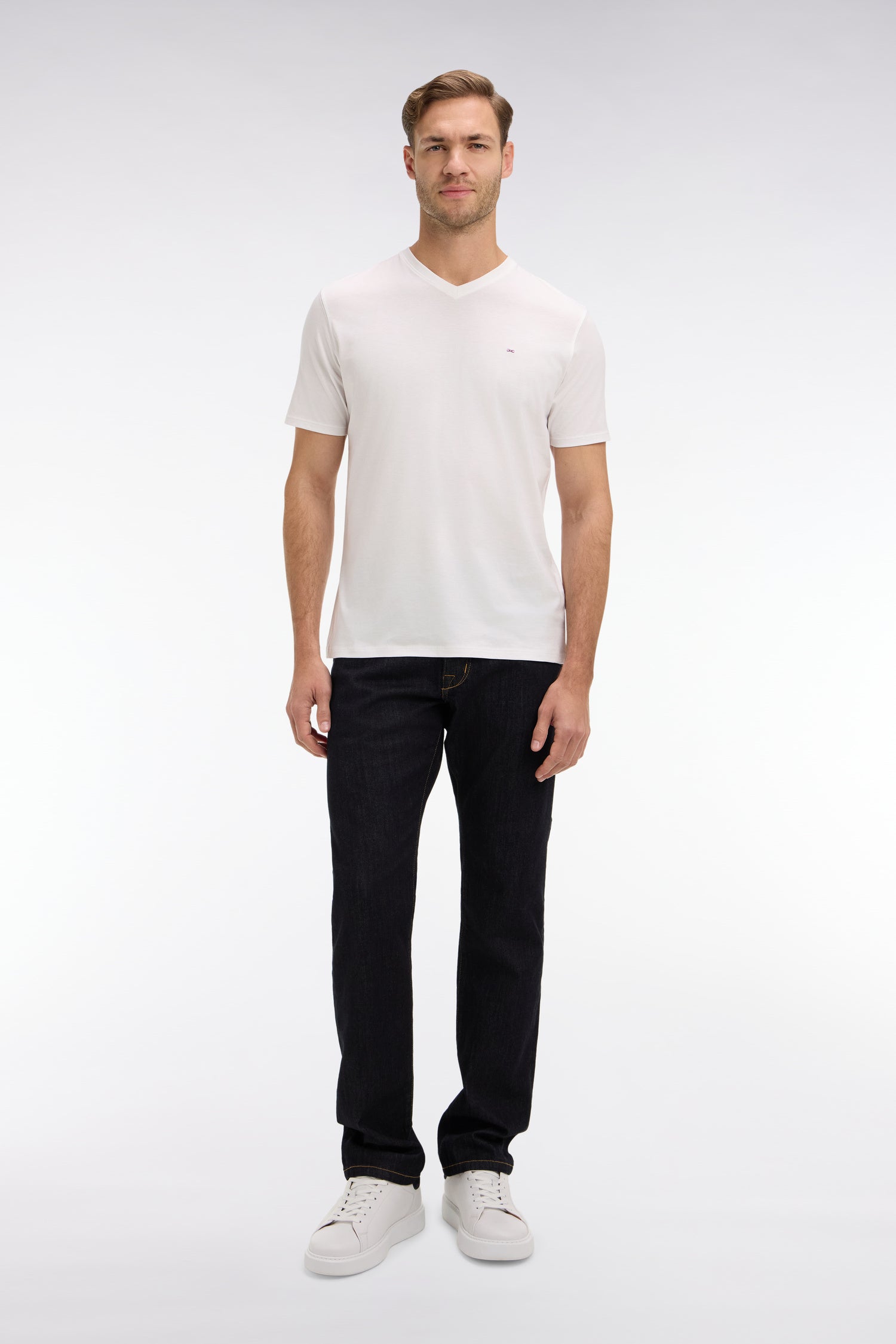 Jean bleu marine en coton extensible
