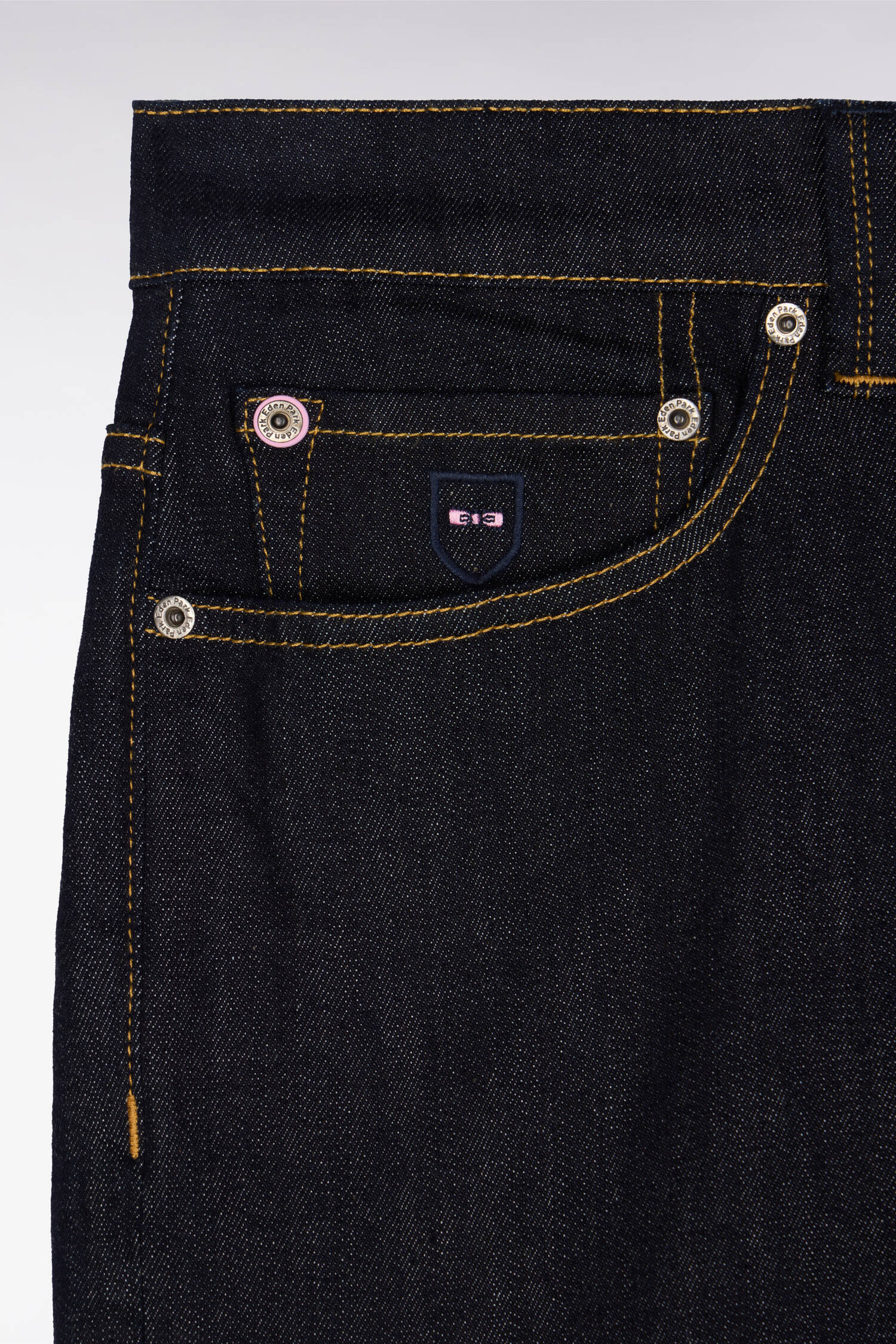 Jean bleu marine en coton extensible