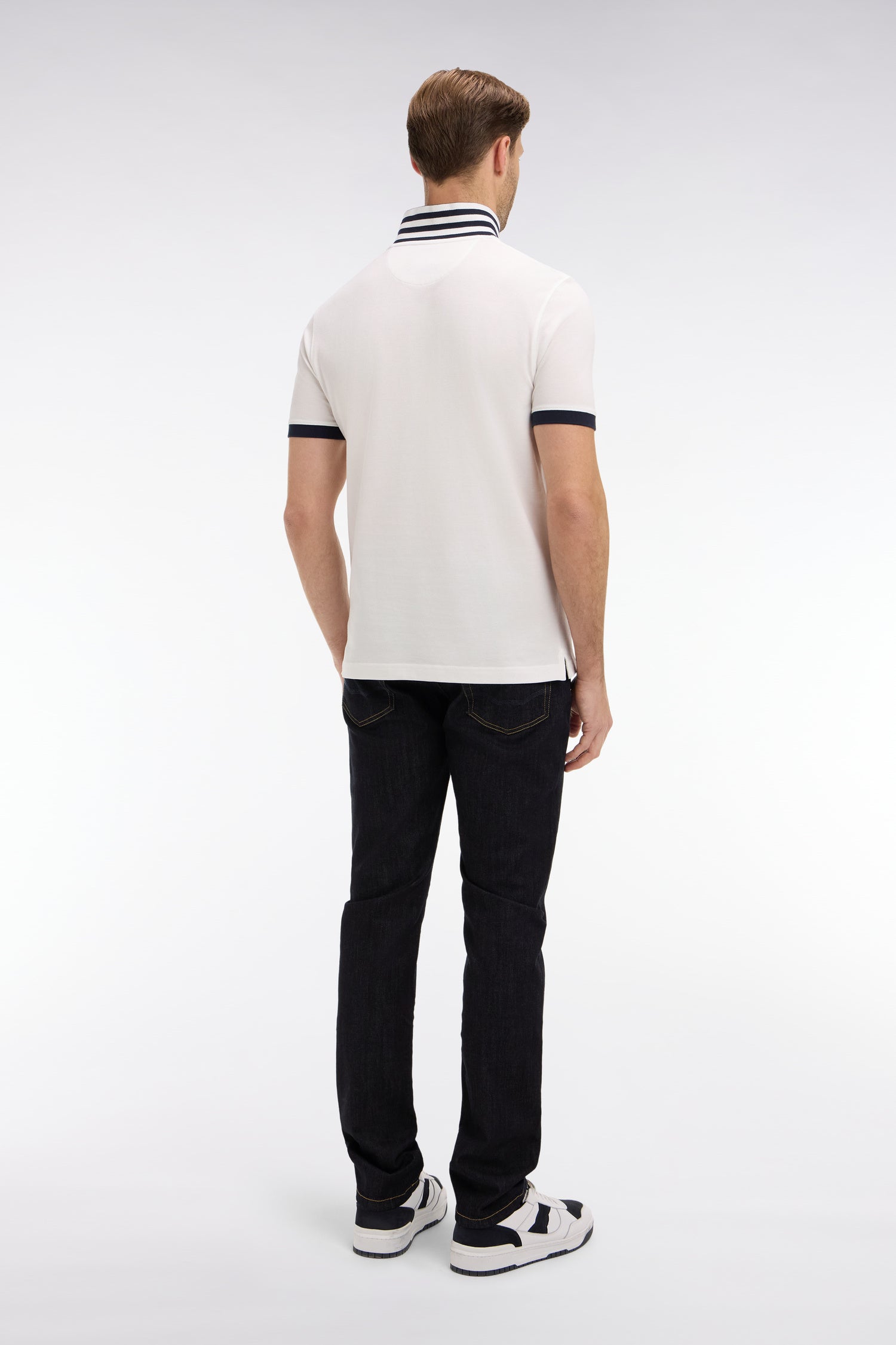 Jean bleu marine en coton extensible