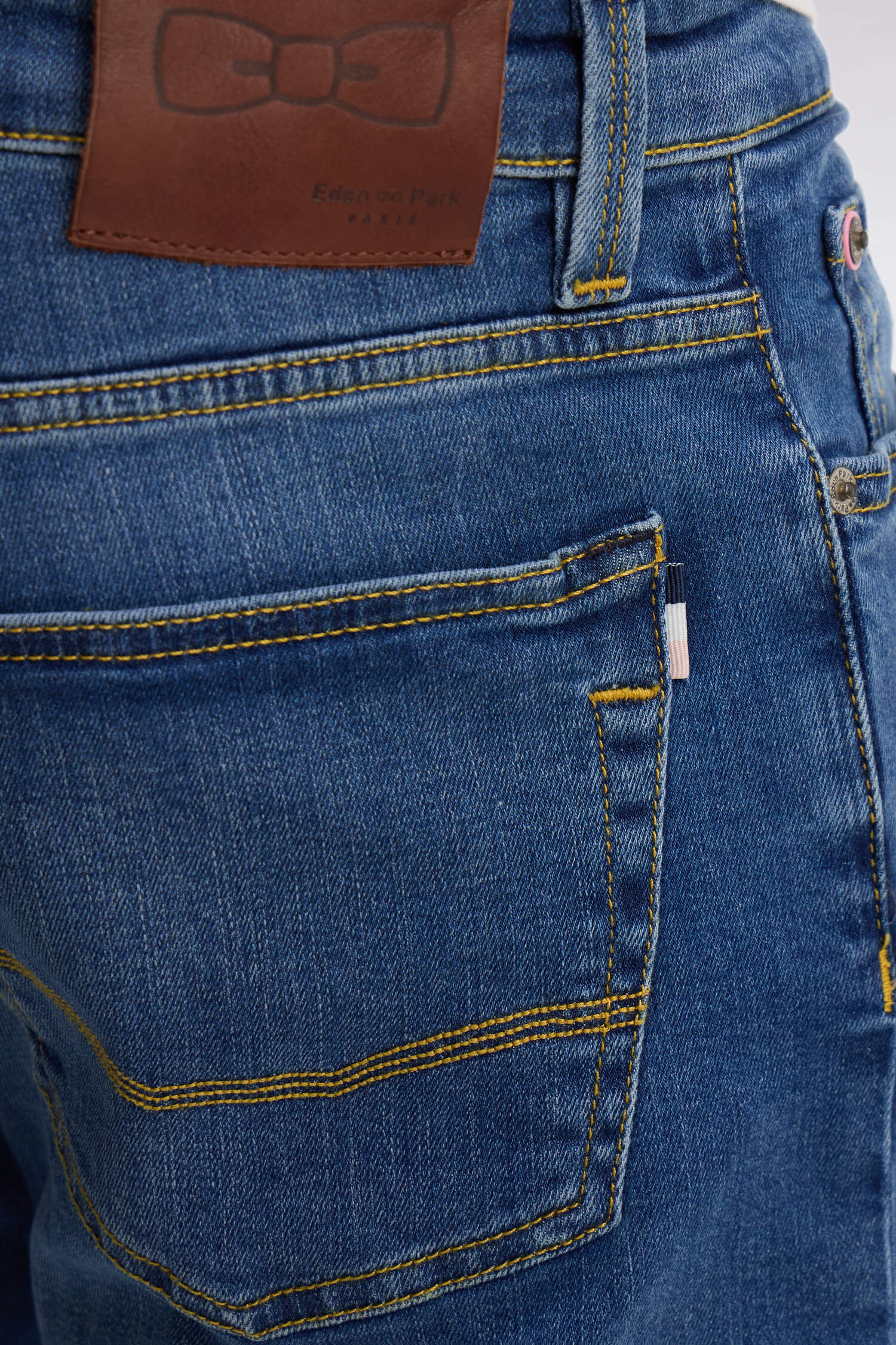 Jean bleu en coton stretch