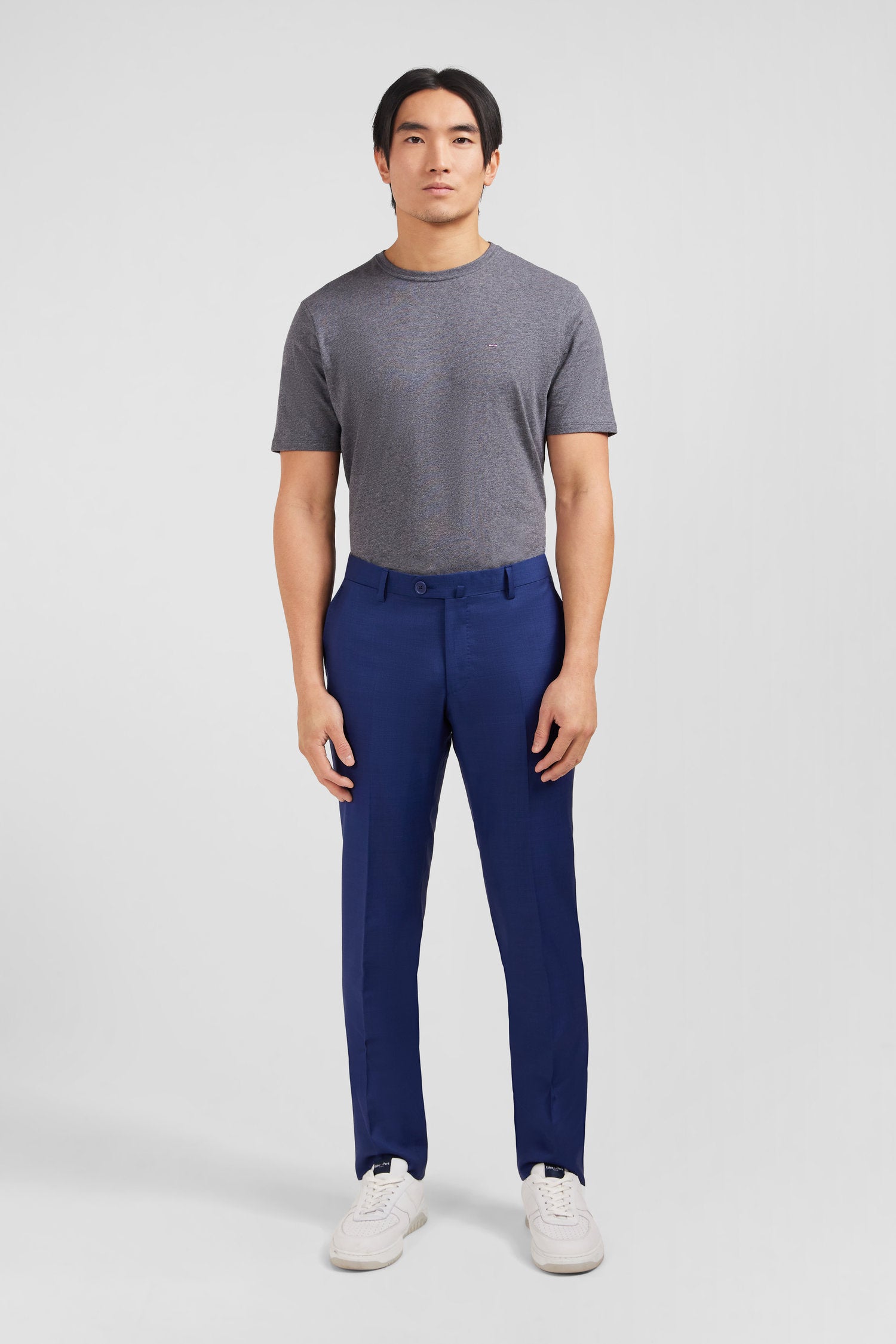 pantalón slim azul de lana con pinzas cassés