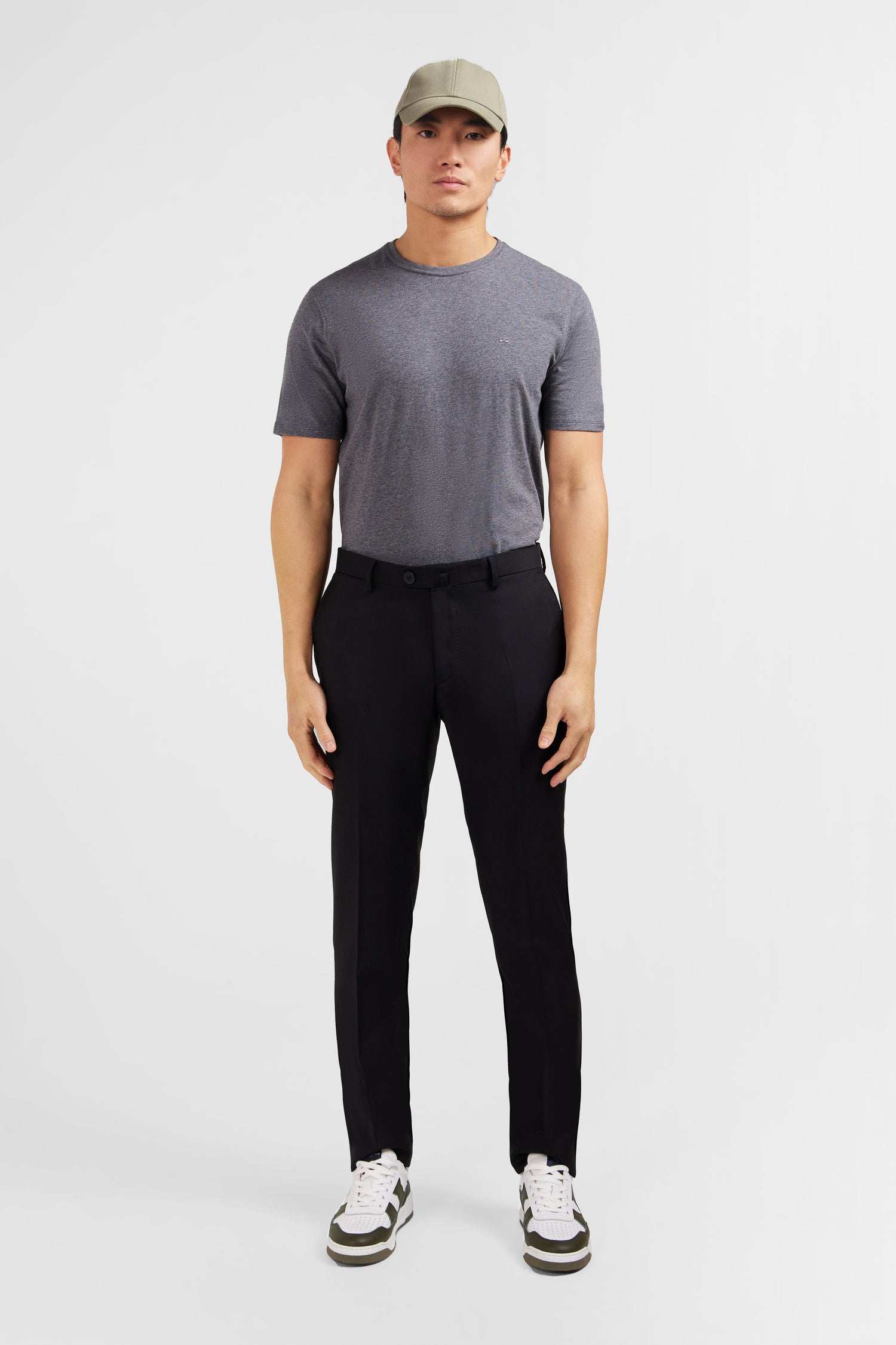 pantalón slim negro de lana con pinzas cassés