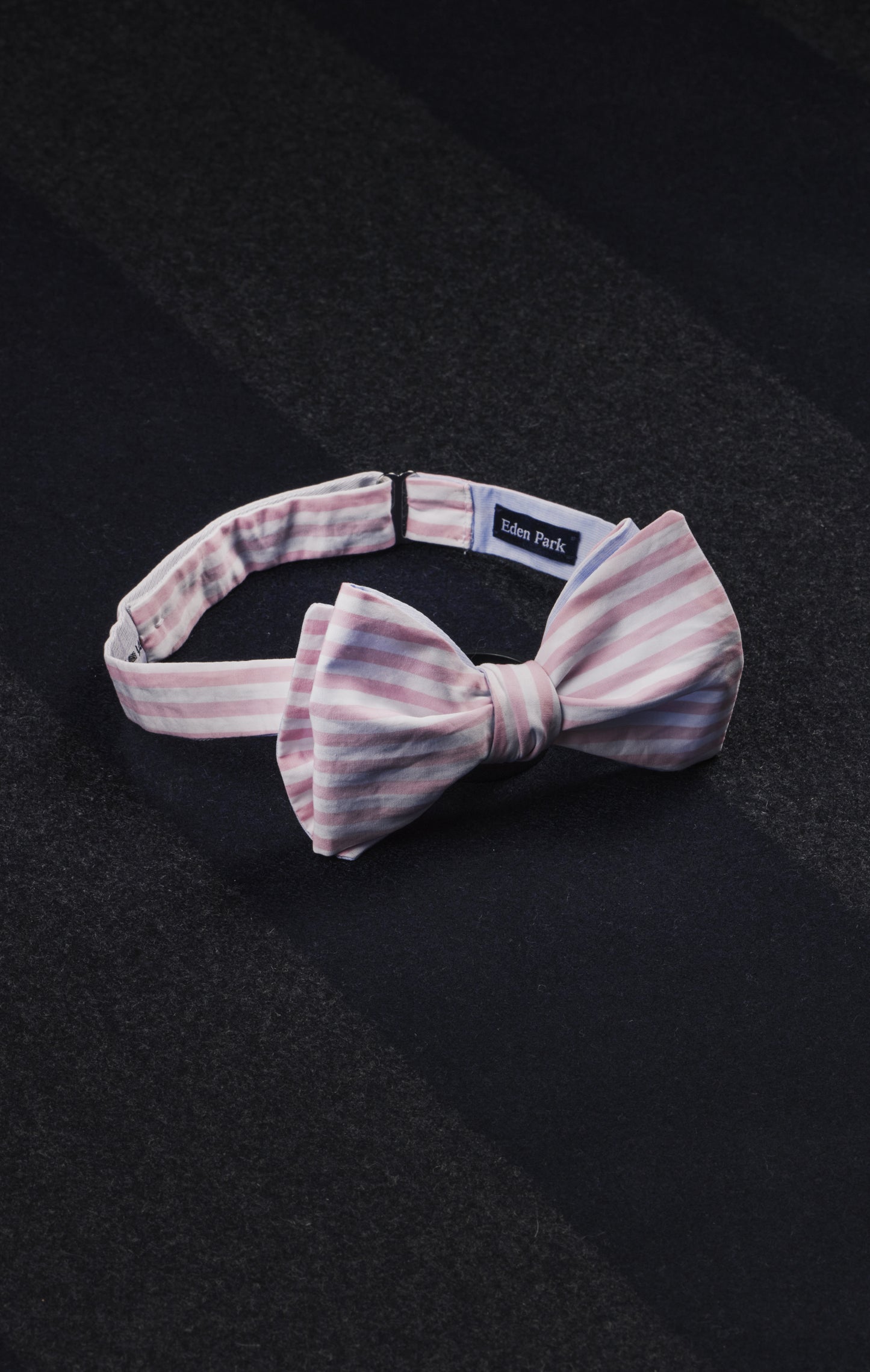 Nœud papillon rayé rose et blanc upcyclé Pap'Atelier
