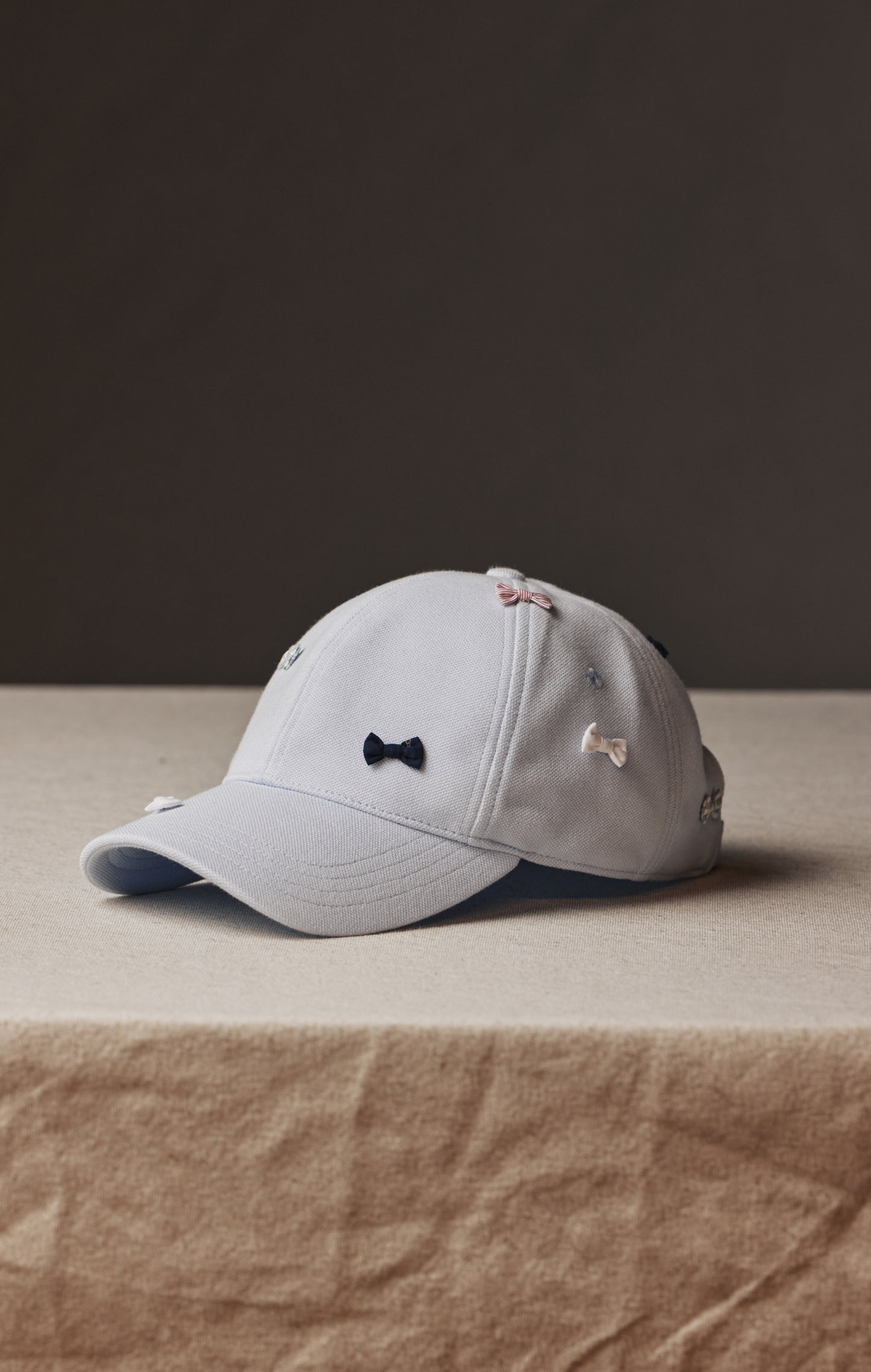 Casquette bleue à mini nœuds papillon Pap'Atelier