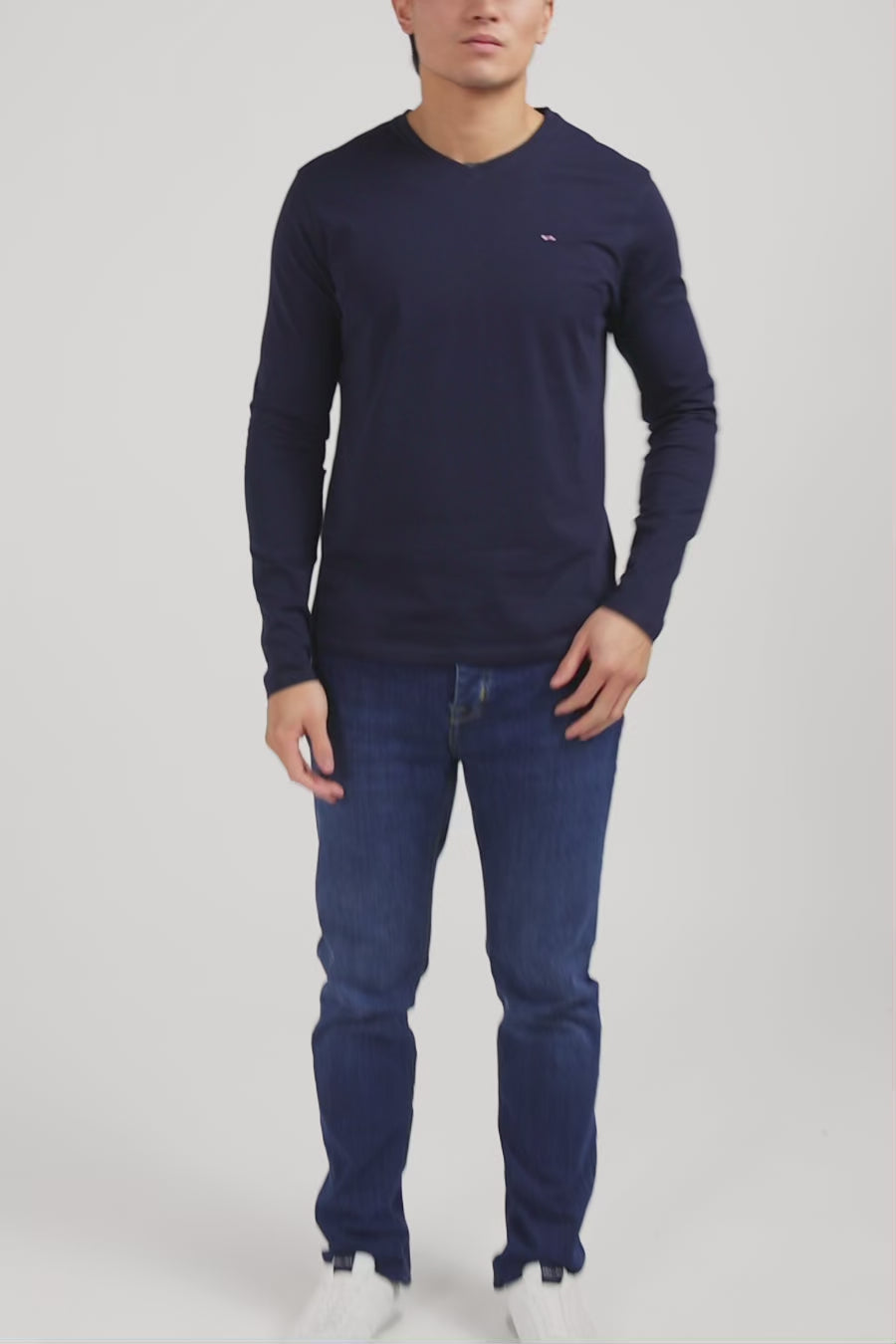 T-shirt bleu marine col V à manches longues