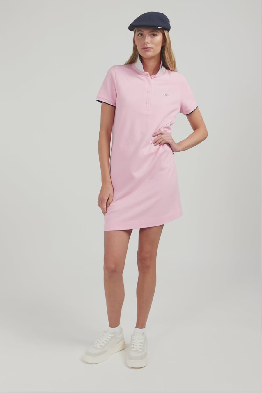 Robe rose à col polo