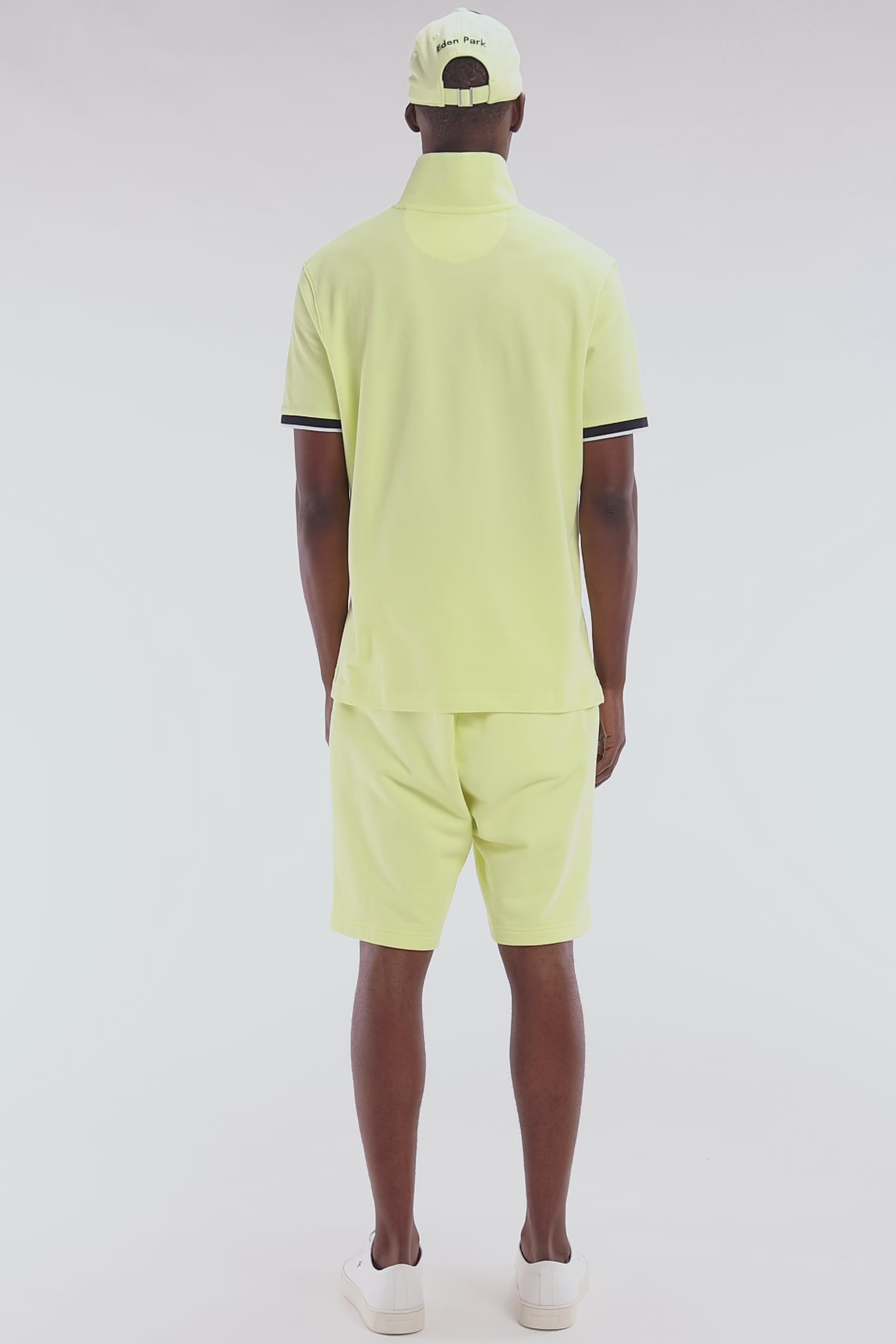 Polo à manches courtes en coton jaune broderie 10 coupe décontractée