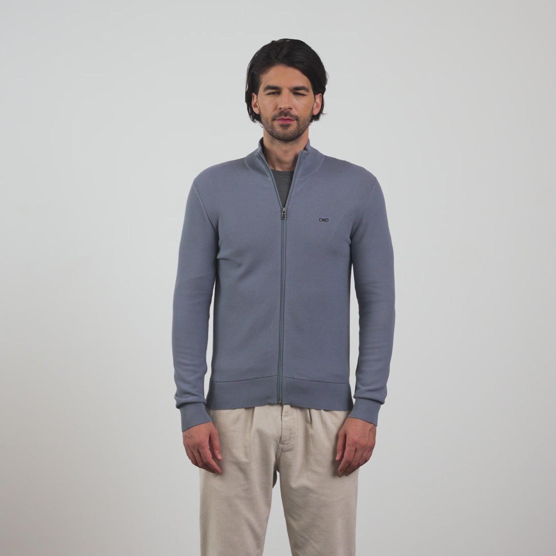 Cardigan gris zippé en maille fantaisie