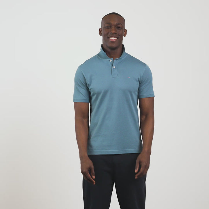 Polo bleu foncé manches courtes à logo brodé dos