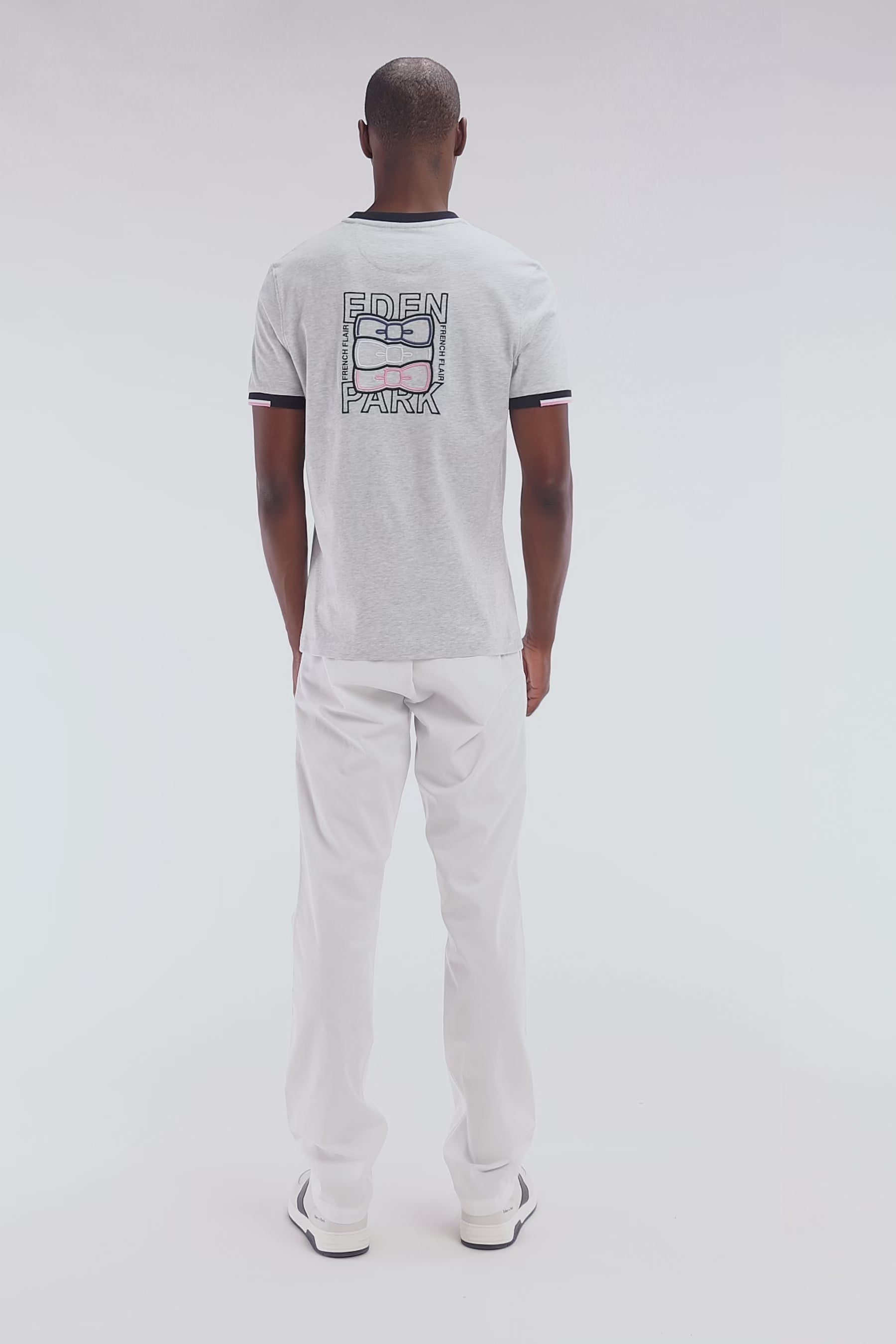 T-shirt en coton gris broderie dos coupe droite