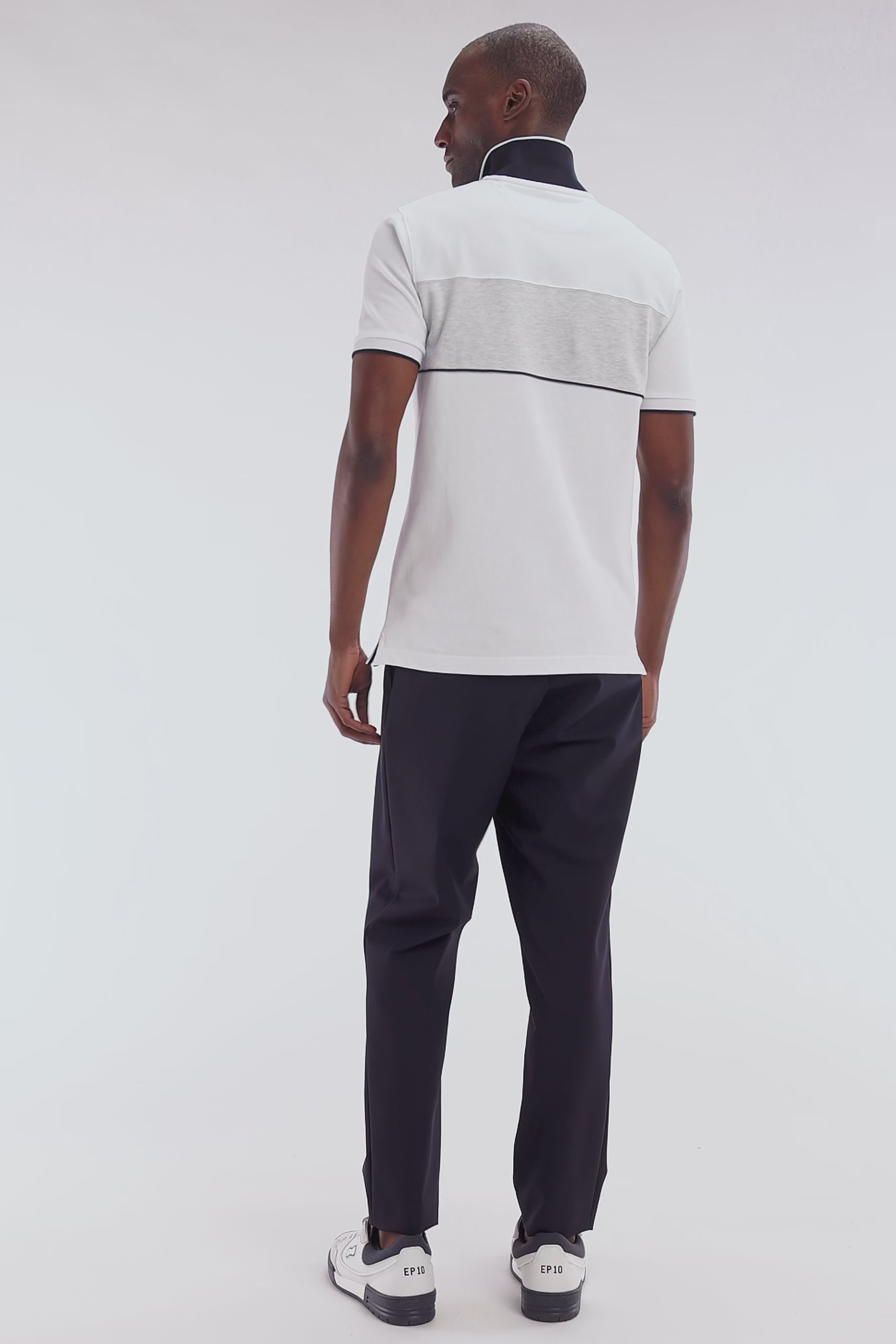 Polo à manches courtes en piqué de coton chiné stretch blanc détails contrastés coupe ajustée