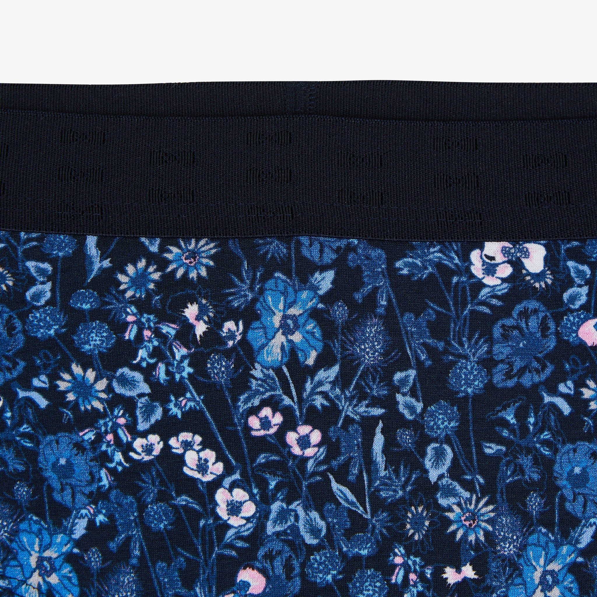 Shorty imprimé fleuri bleu foncé