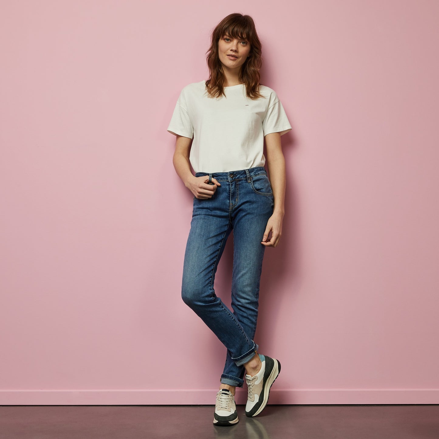 Slim-fit washed blue jeans