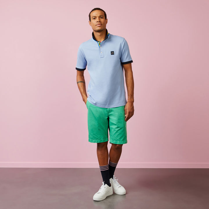 Polo bleu col rayé multicolore