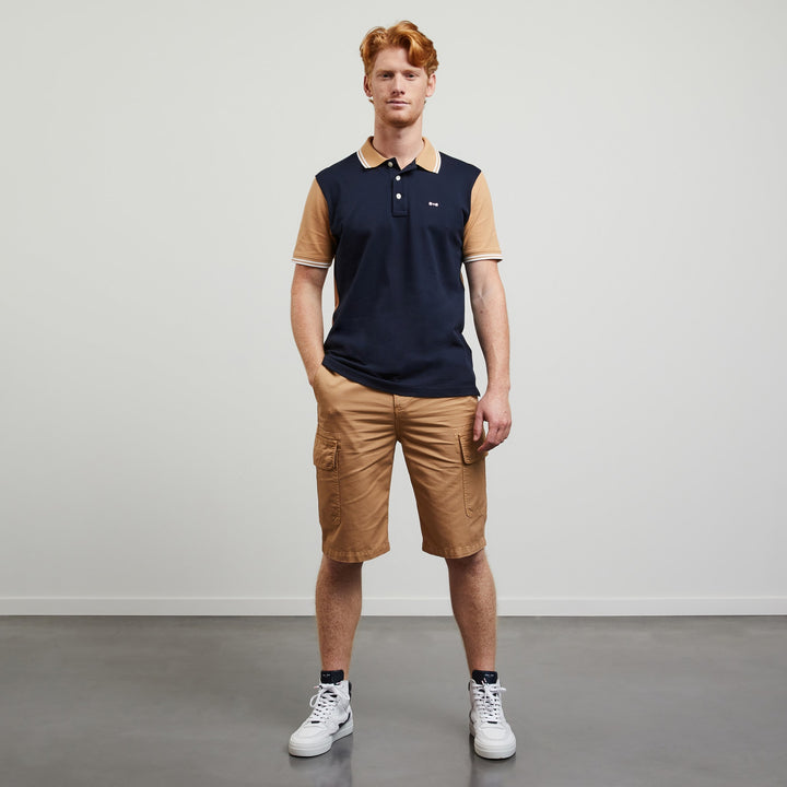 Polo bicolore à détails contrastés