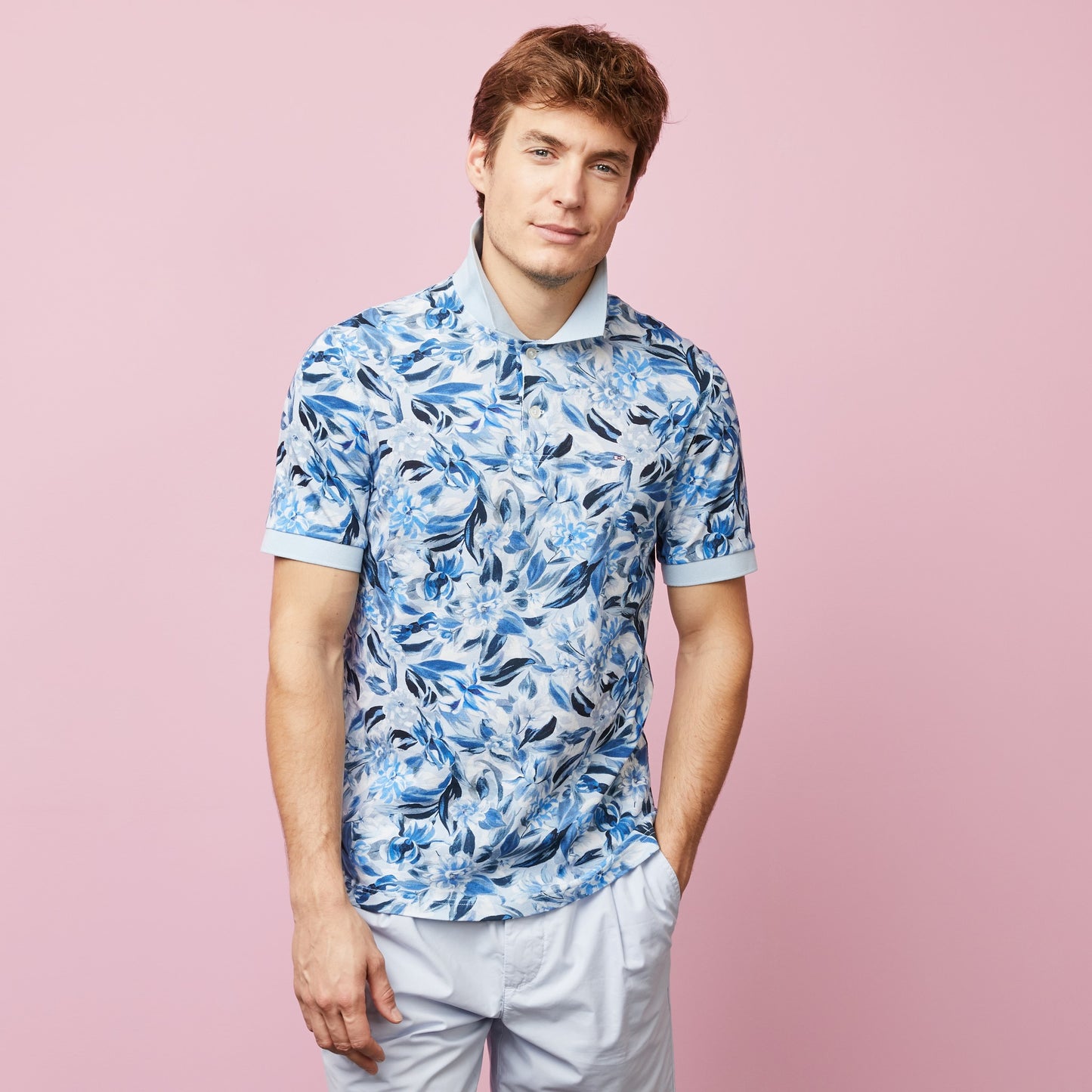 Polo bleu clair en coton piqué imprimé fleurs