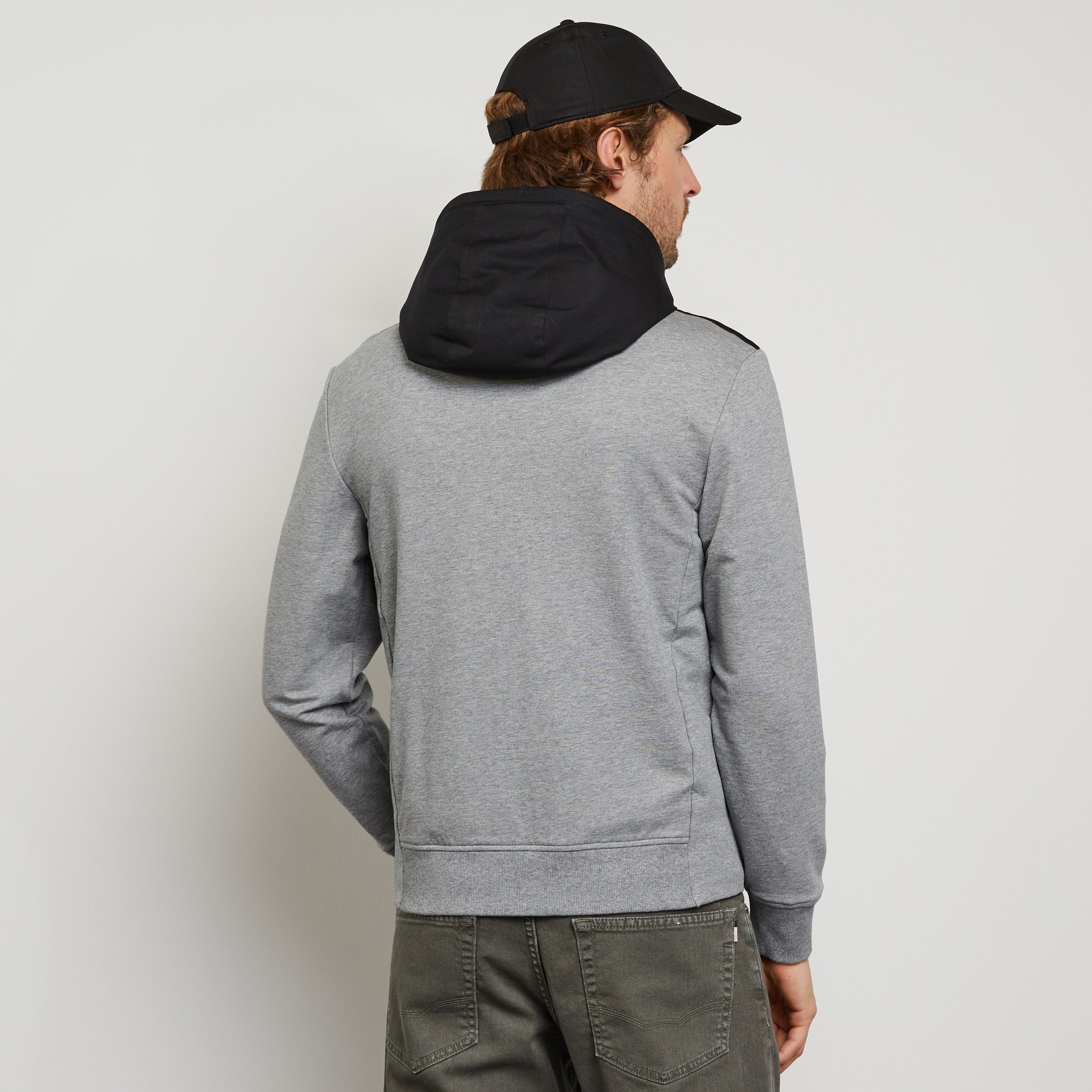 sudadera color-block con cremallera con capucha