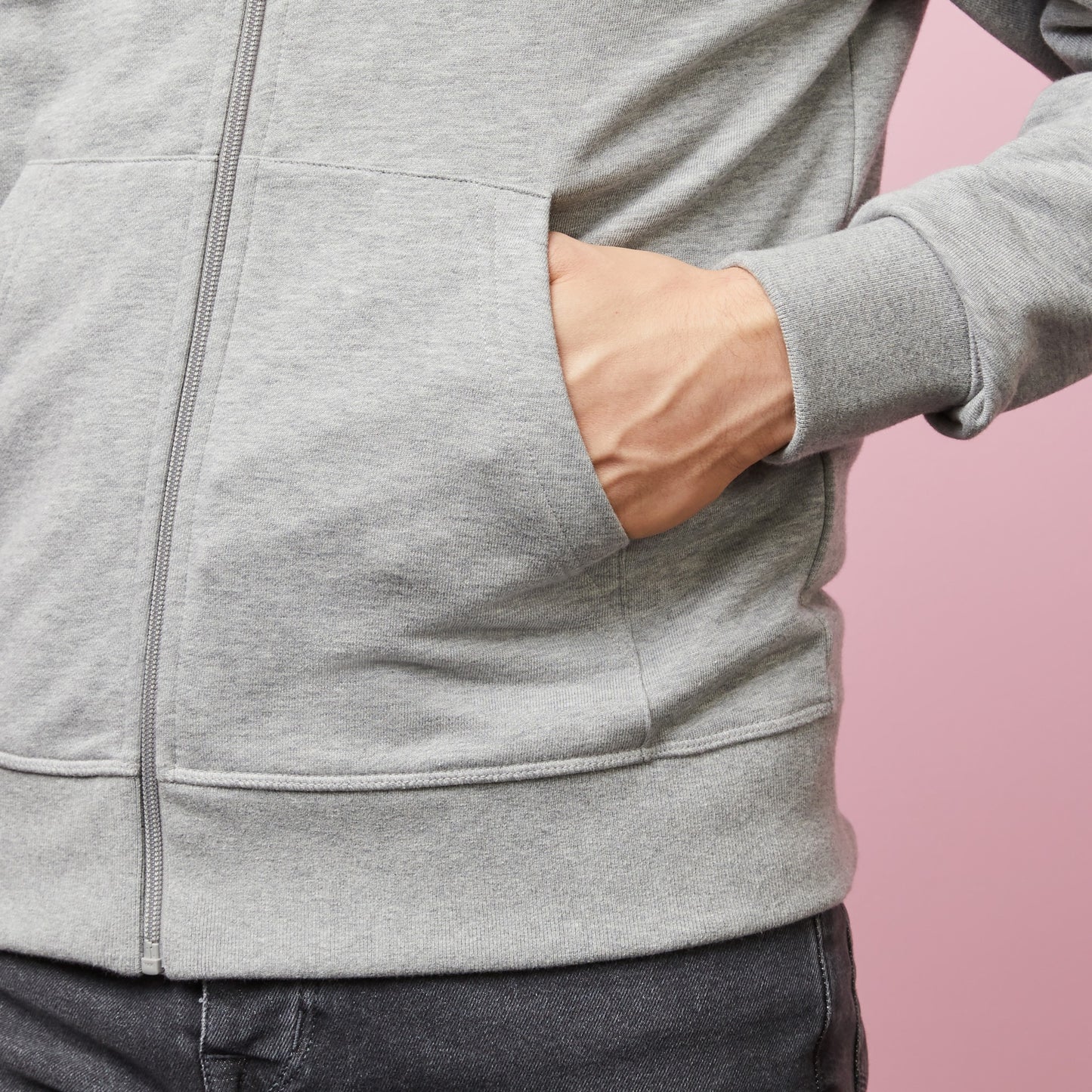 Sweat gris zippé à capuche