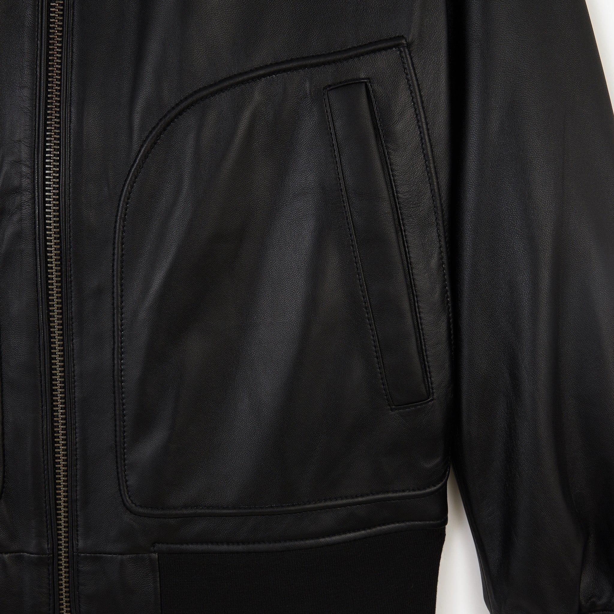 Blouson zippé en cuir noir
