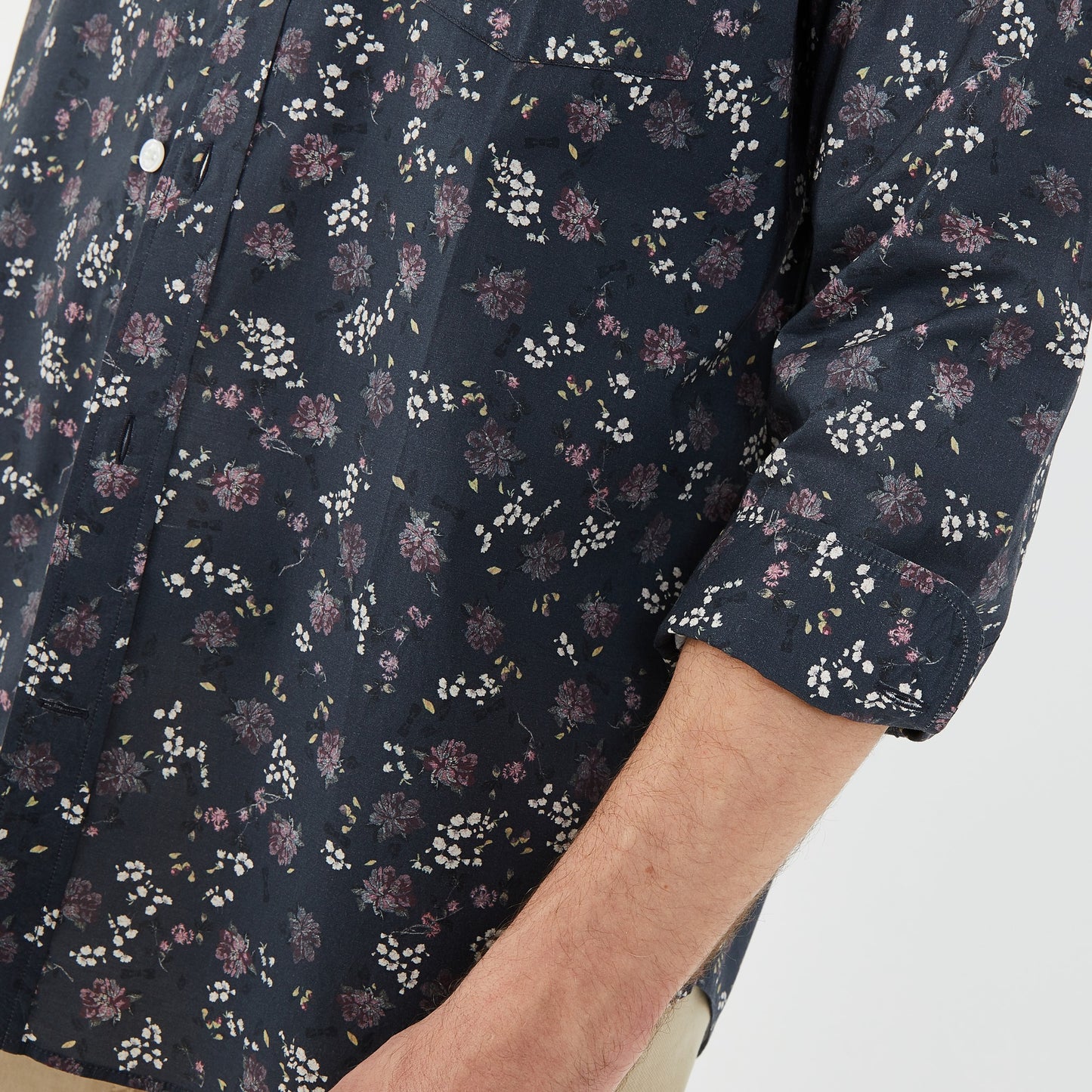 Chemise bleu marine en coton premium à motif fleuri