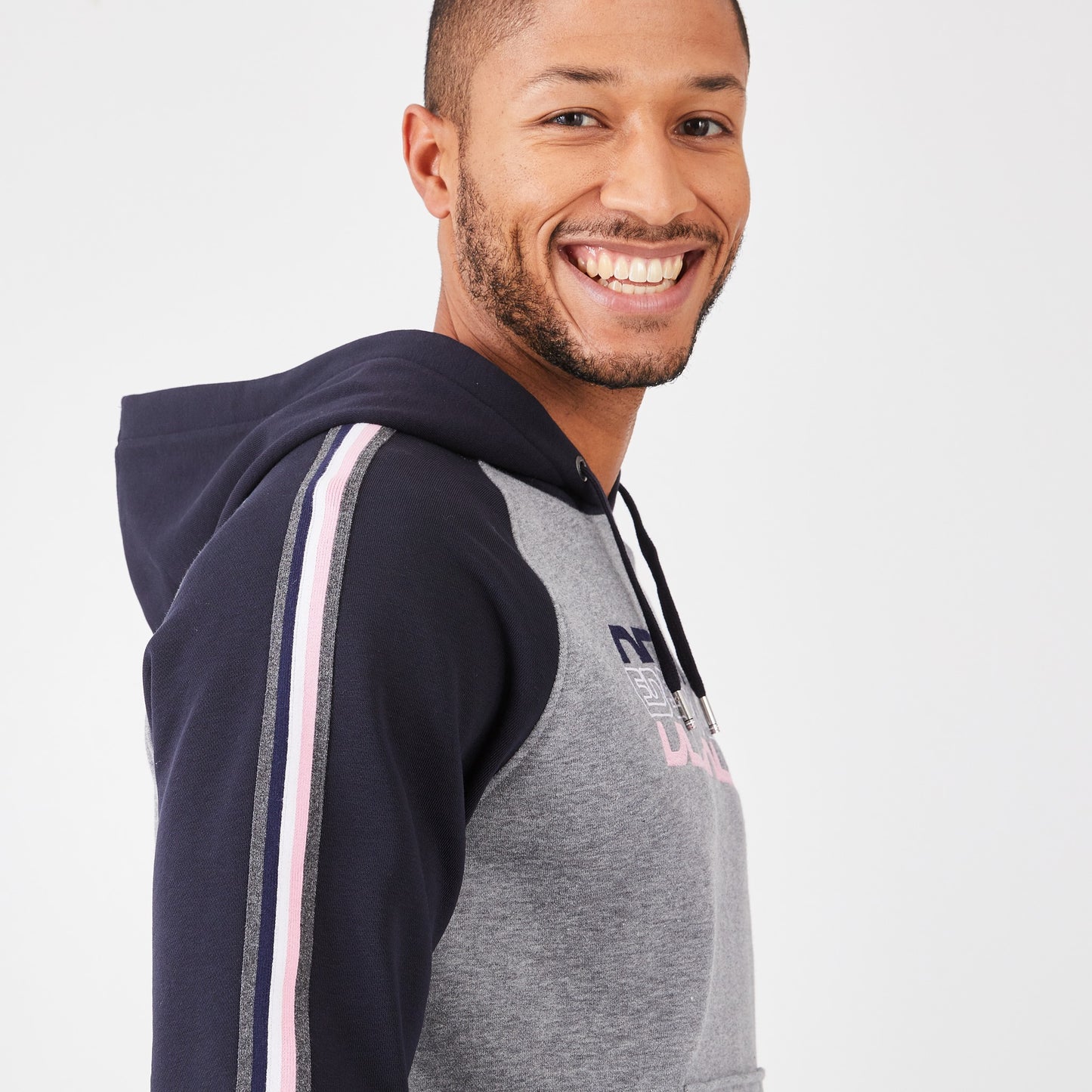 Sweatshirt gris à capuche en molleton bicolore